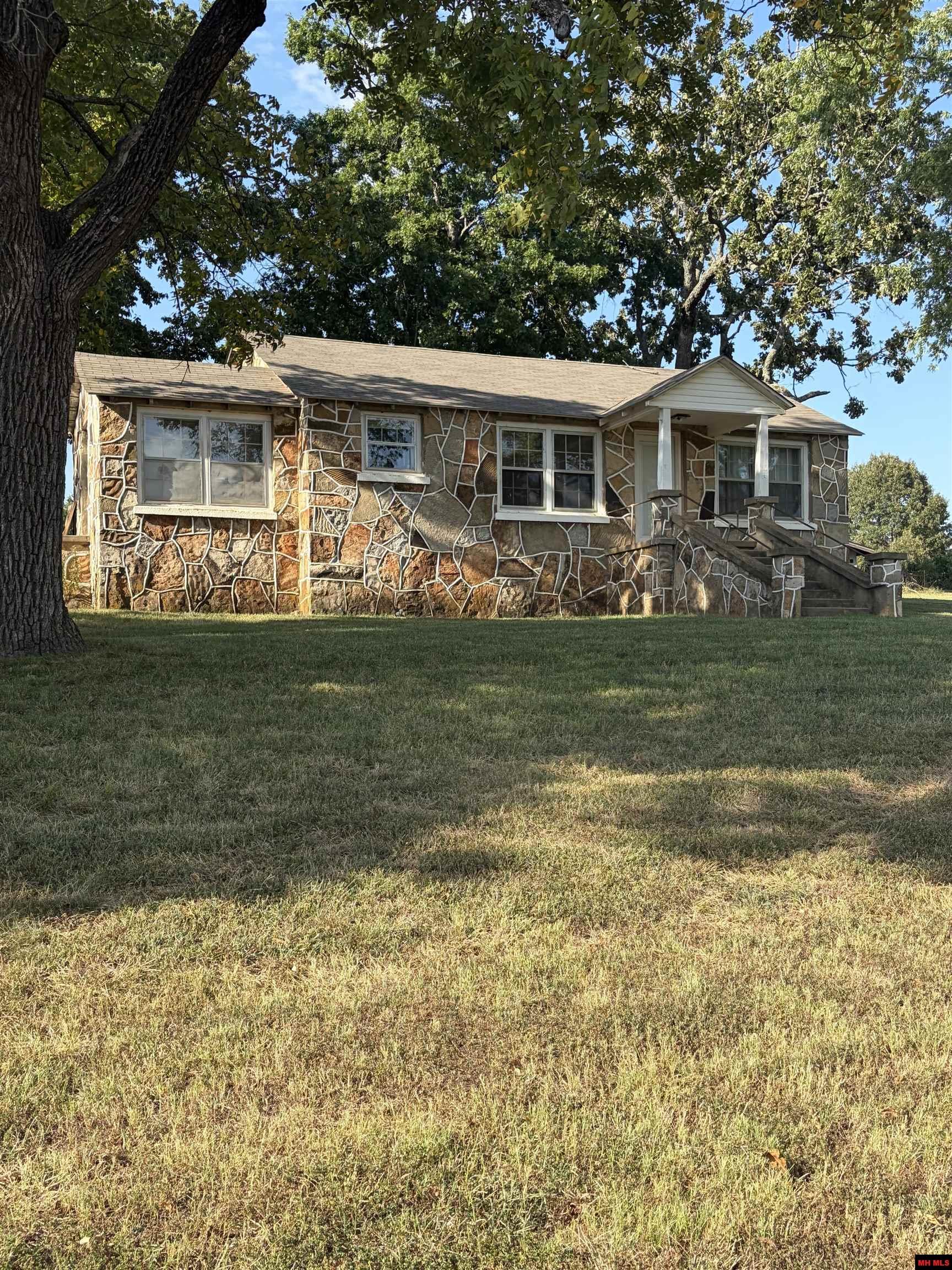8951 MOUNT CALM ROAD Gepp, AR