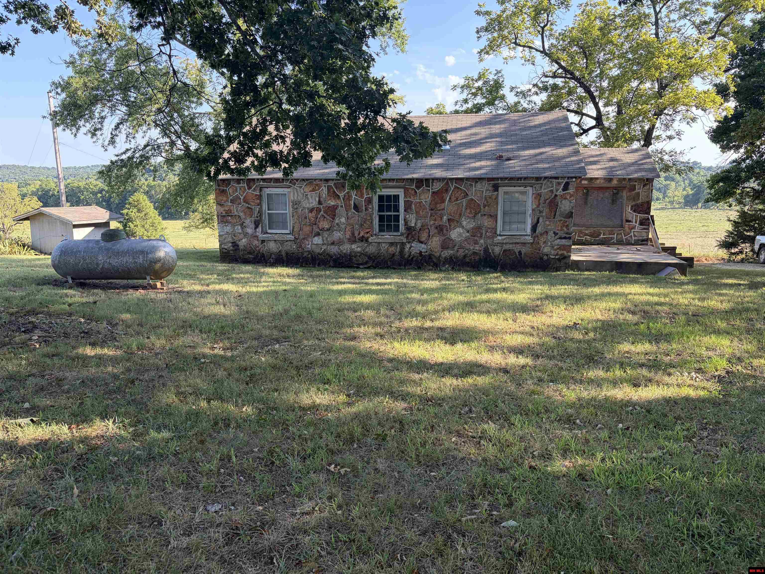 8951 MOUNT CALM ROAD Gepp, AR