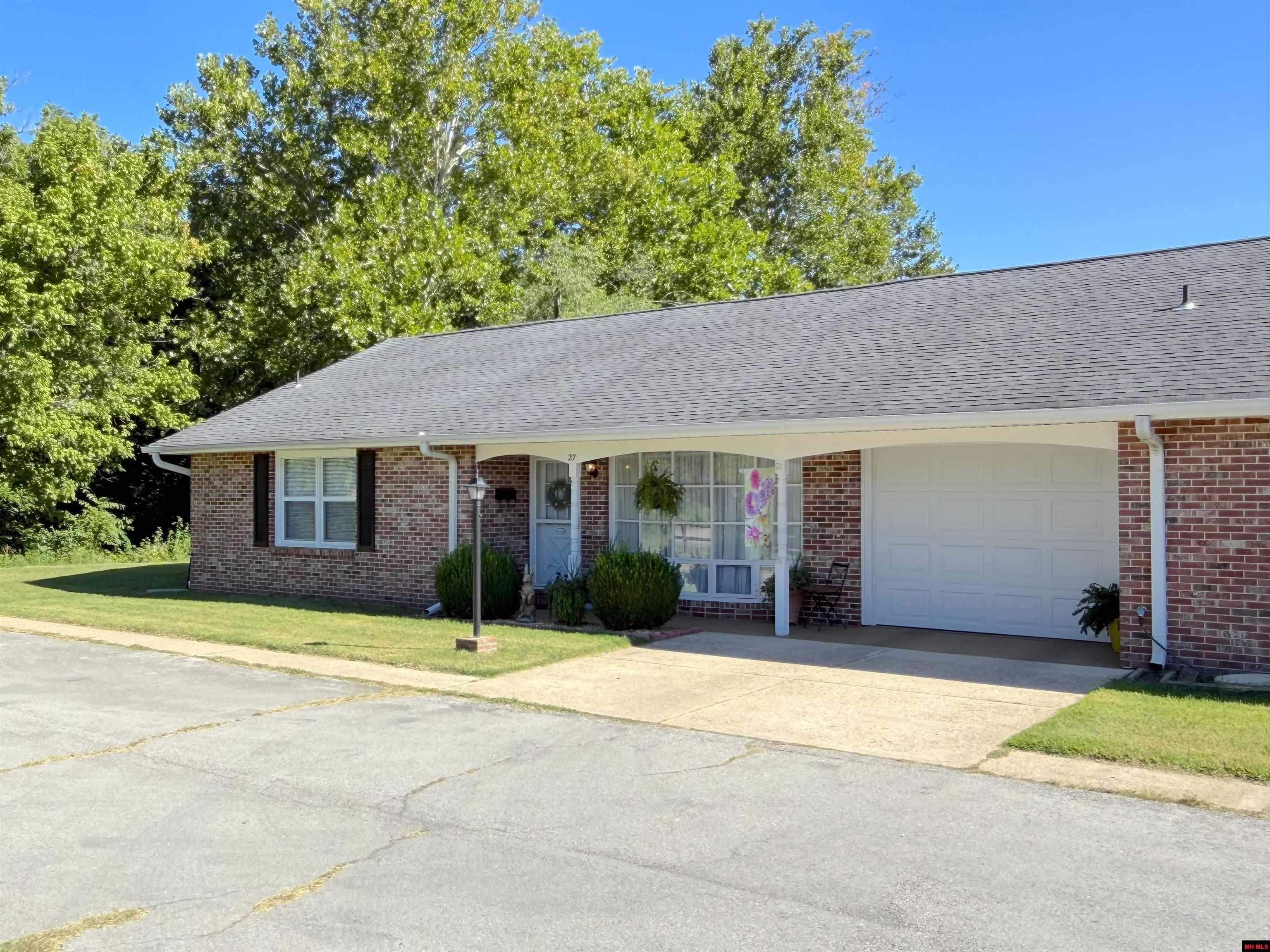 1303 MEADOWBROOK DRIVE Mountain Home, AR