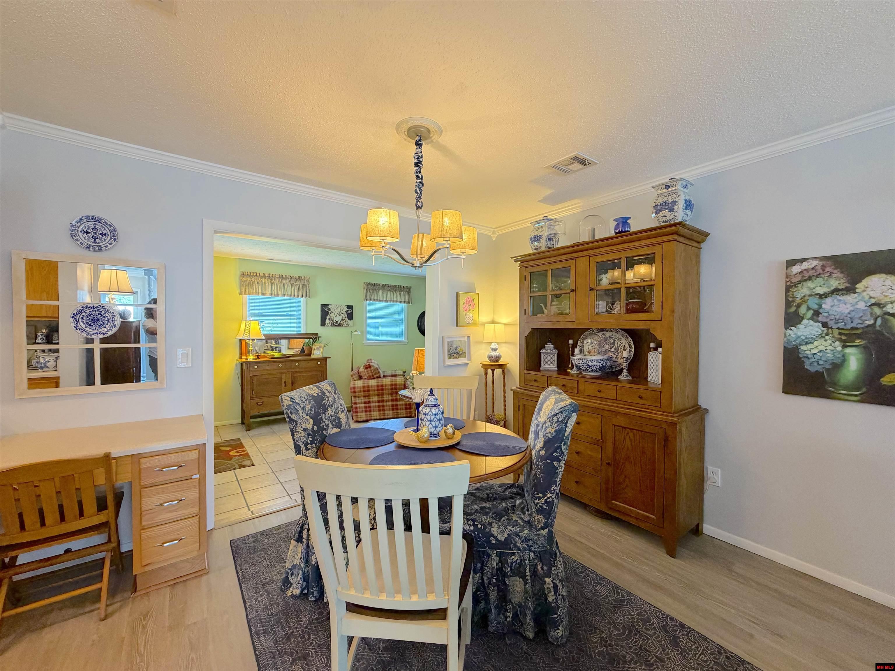 1303 MEADOWBROOK DRIVE Mountain Home, AR