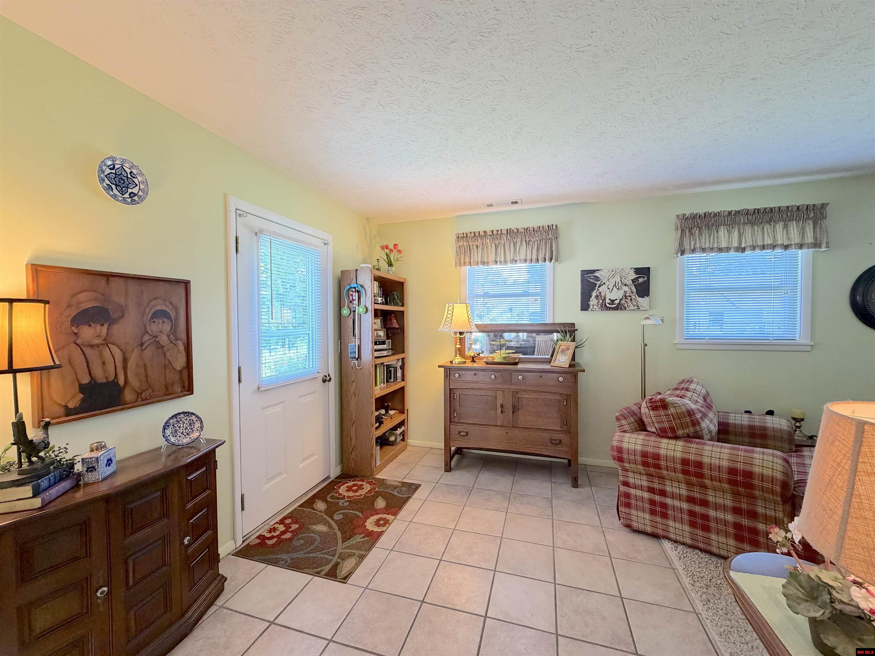 1303 MEADOWBROOK DRIVE Mountain Home, AR