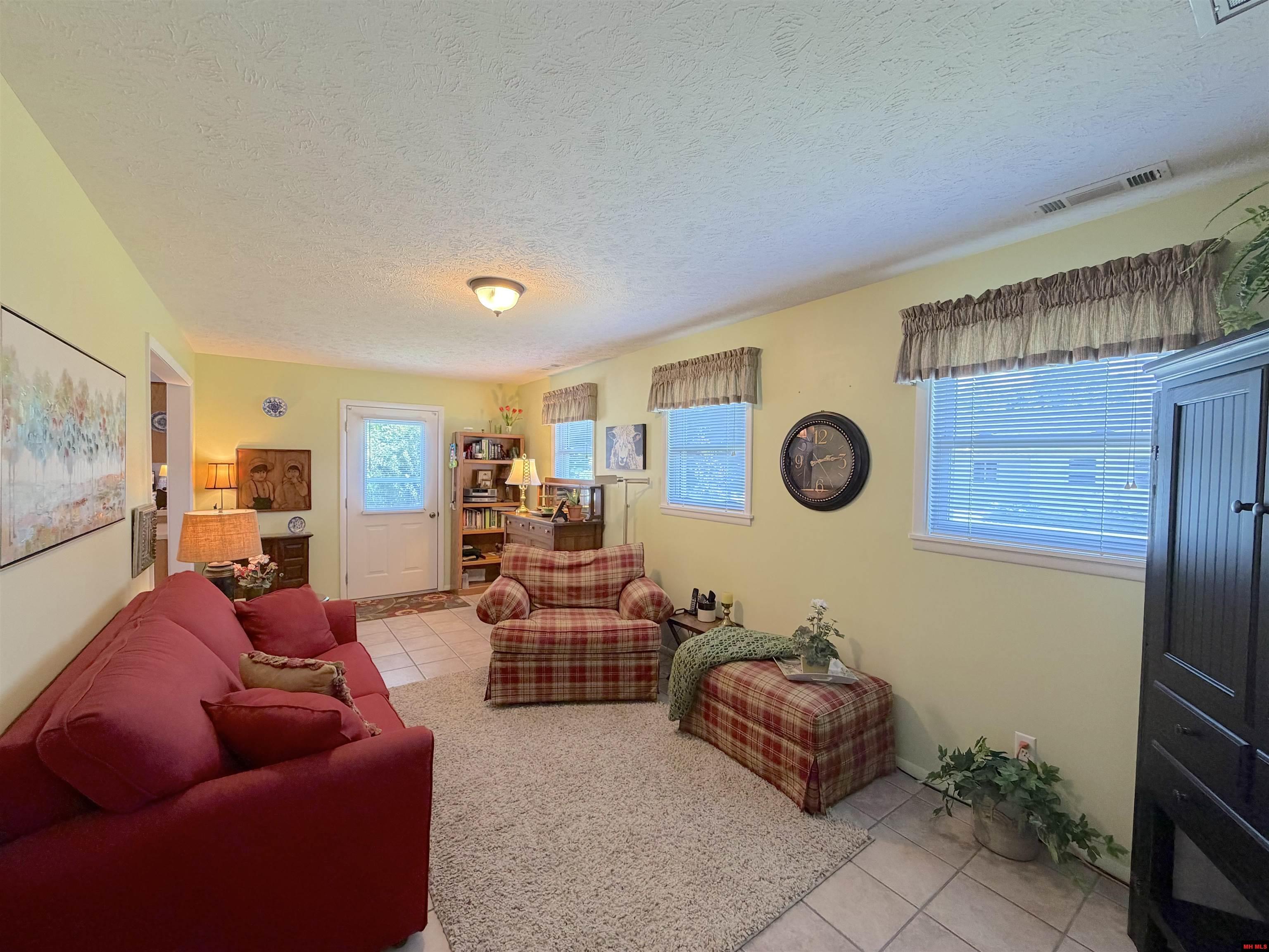 1303 MEADOWBROOK DRIVE Mountain Home, AR