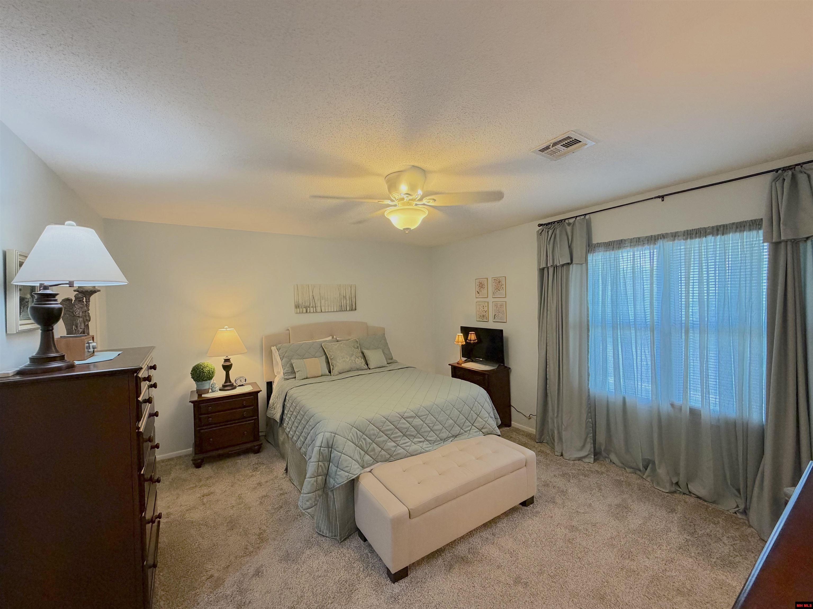 1303 MEADOWBROOK DRIVE Mountain Home, AR