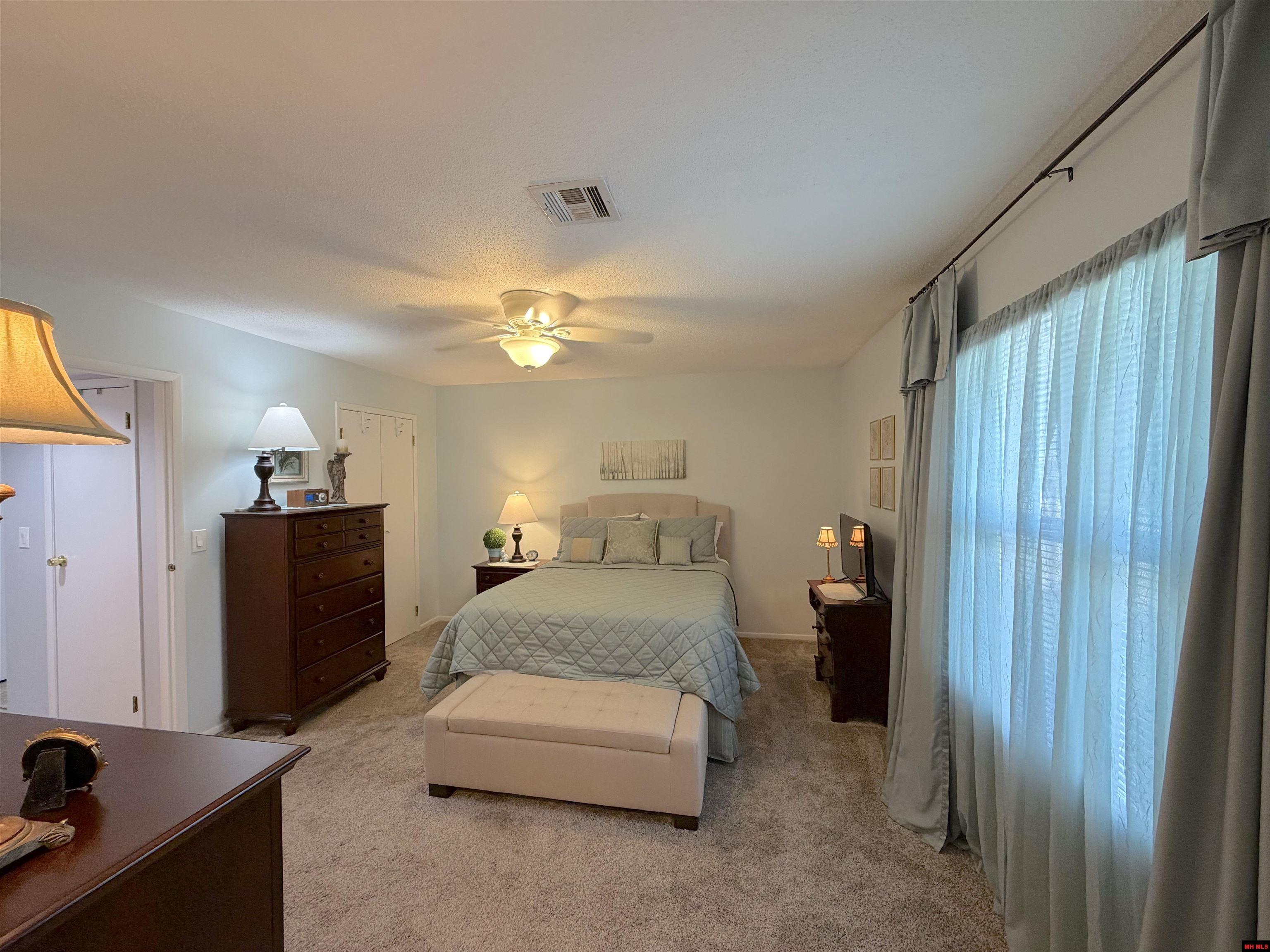 1303 MEADOWBROOK DRIVE Mountain Home, AR