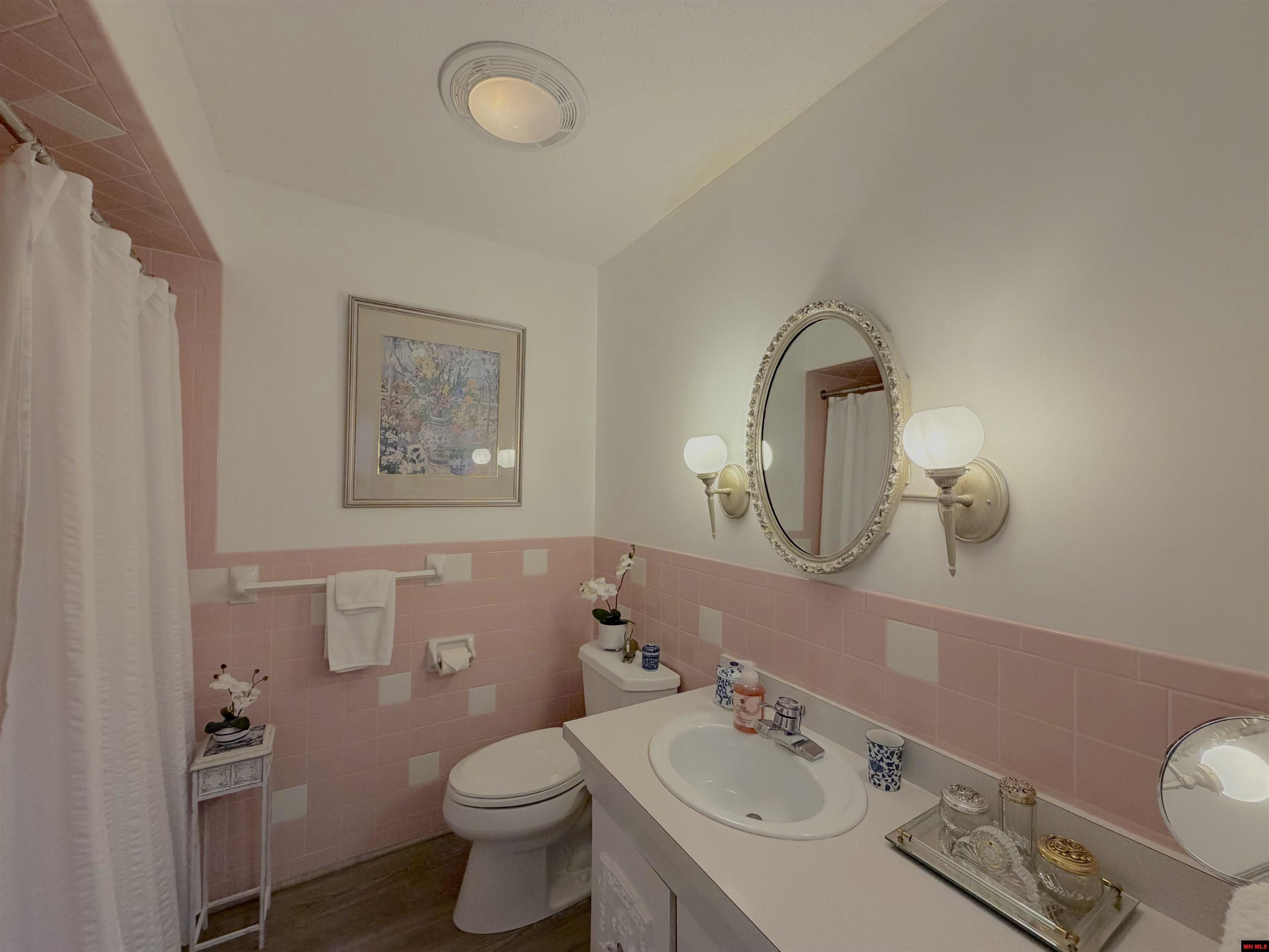 1303 MEADOWBROOK DRIVE Mountain Home, AR