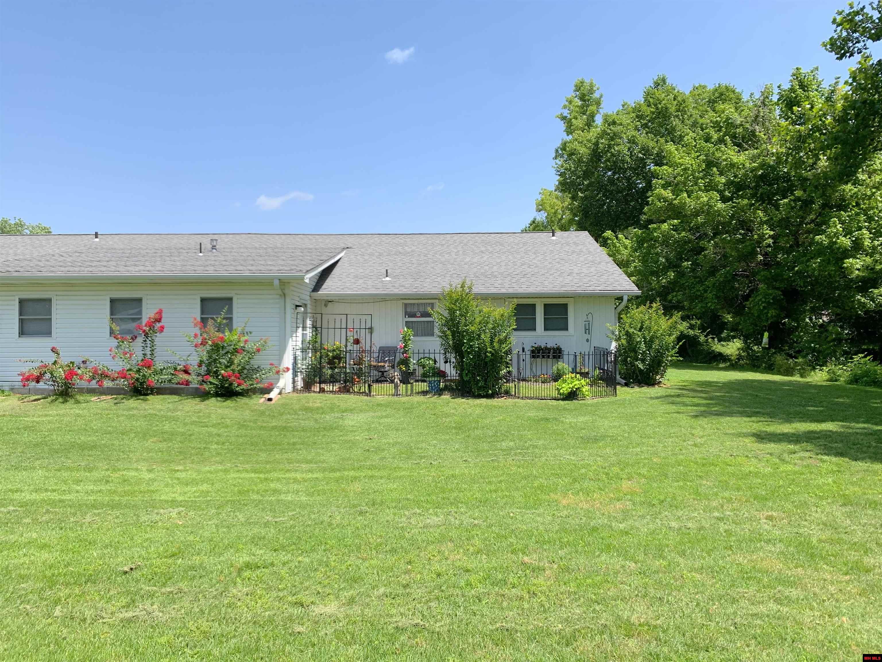 1303 MEADOWBROOK DRIVE Mountain Home, AR