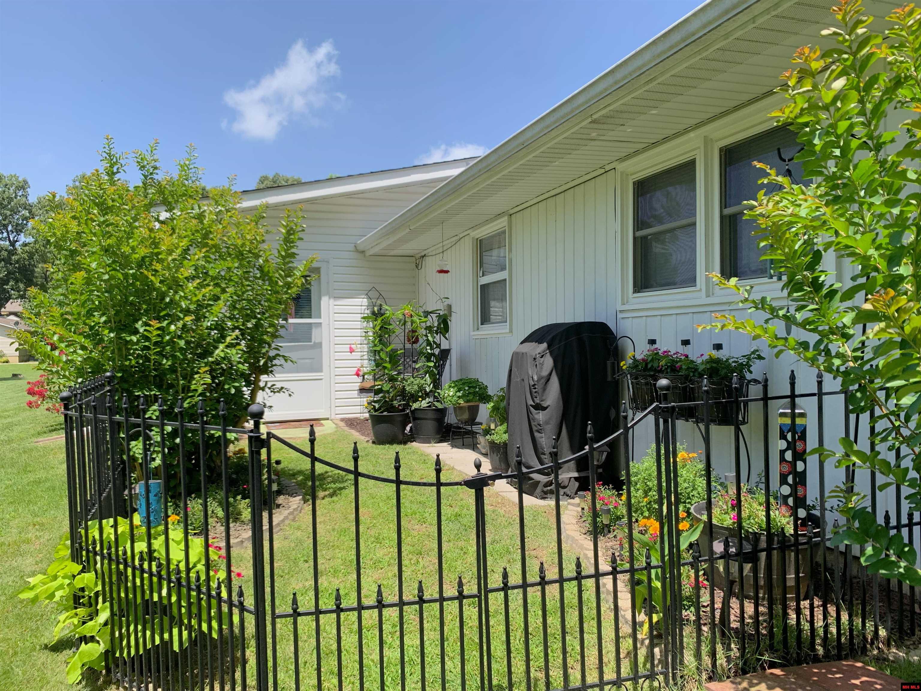1303 MEADOWBROOK DRIVE Mountain Home, AR