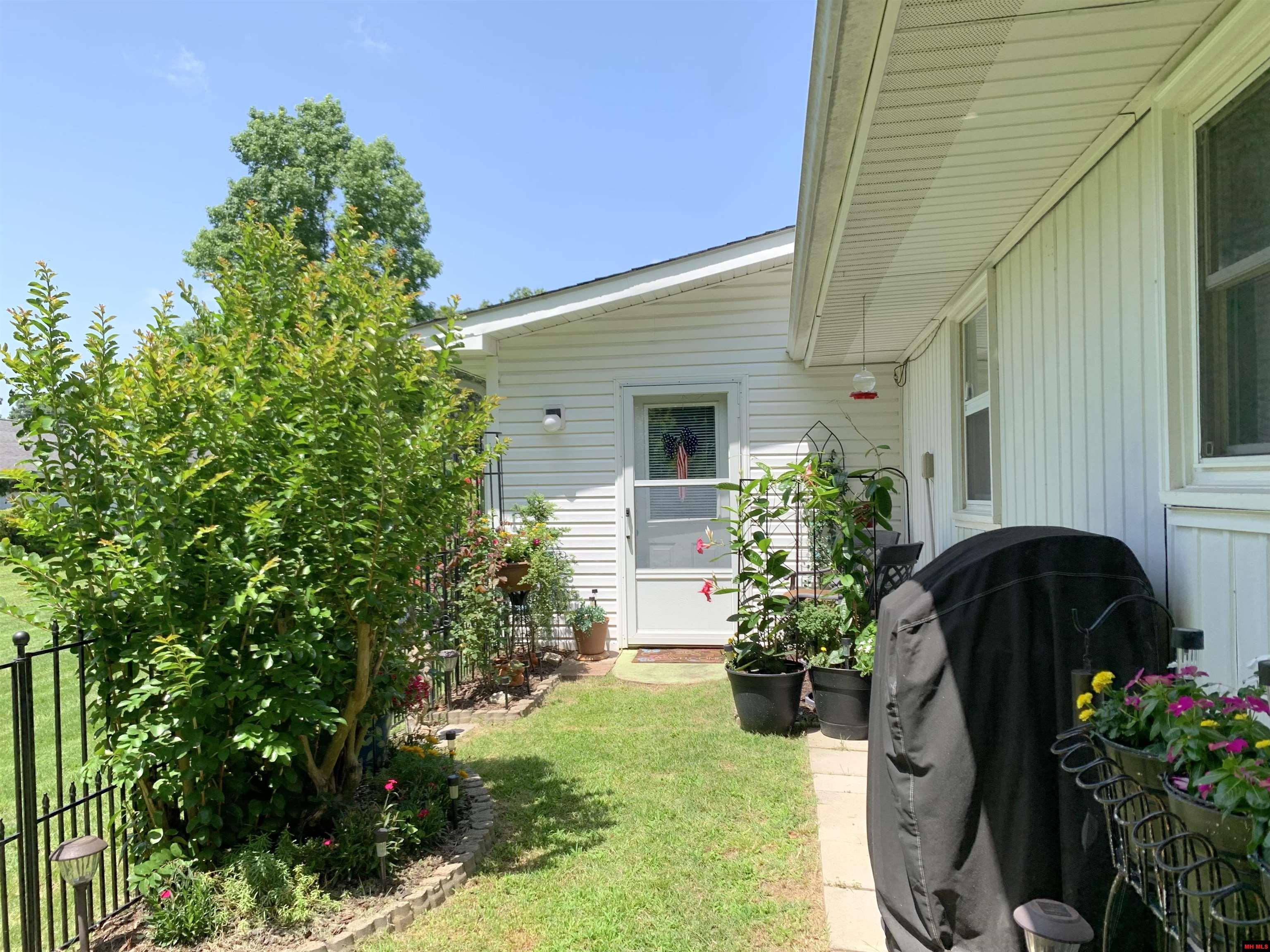 1303 MEADOWBROOK DRIVE Mountain Home, AR