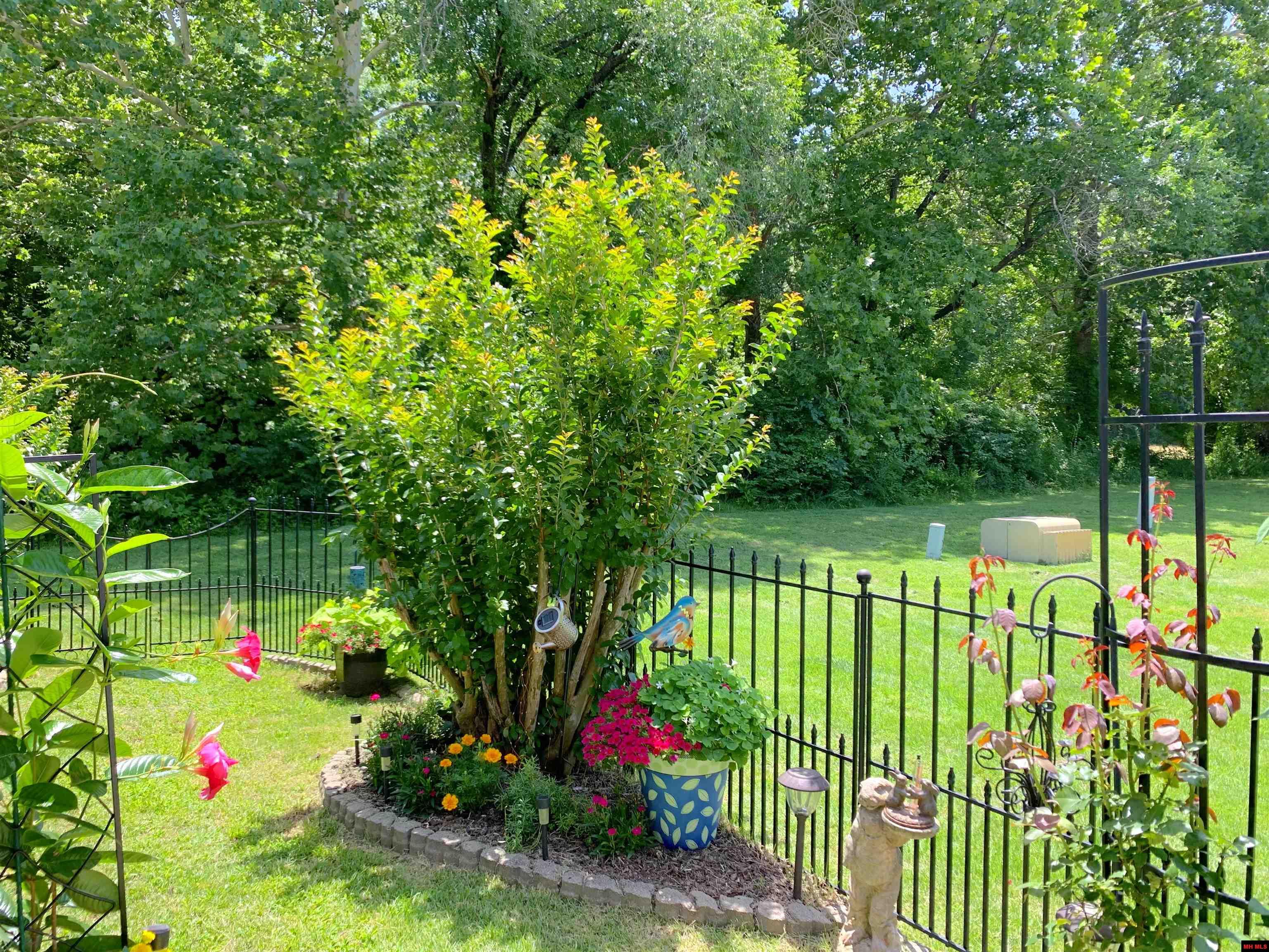 1303 MEADOWBROOK DRIVE Mountain Home, AR