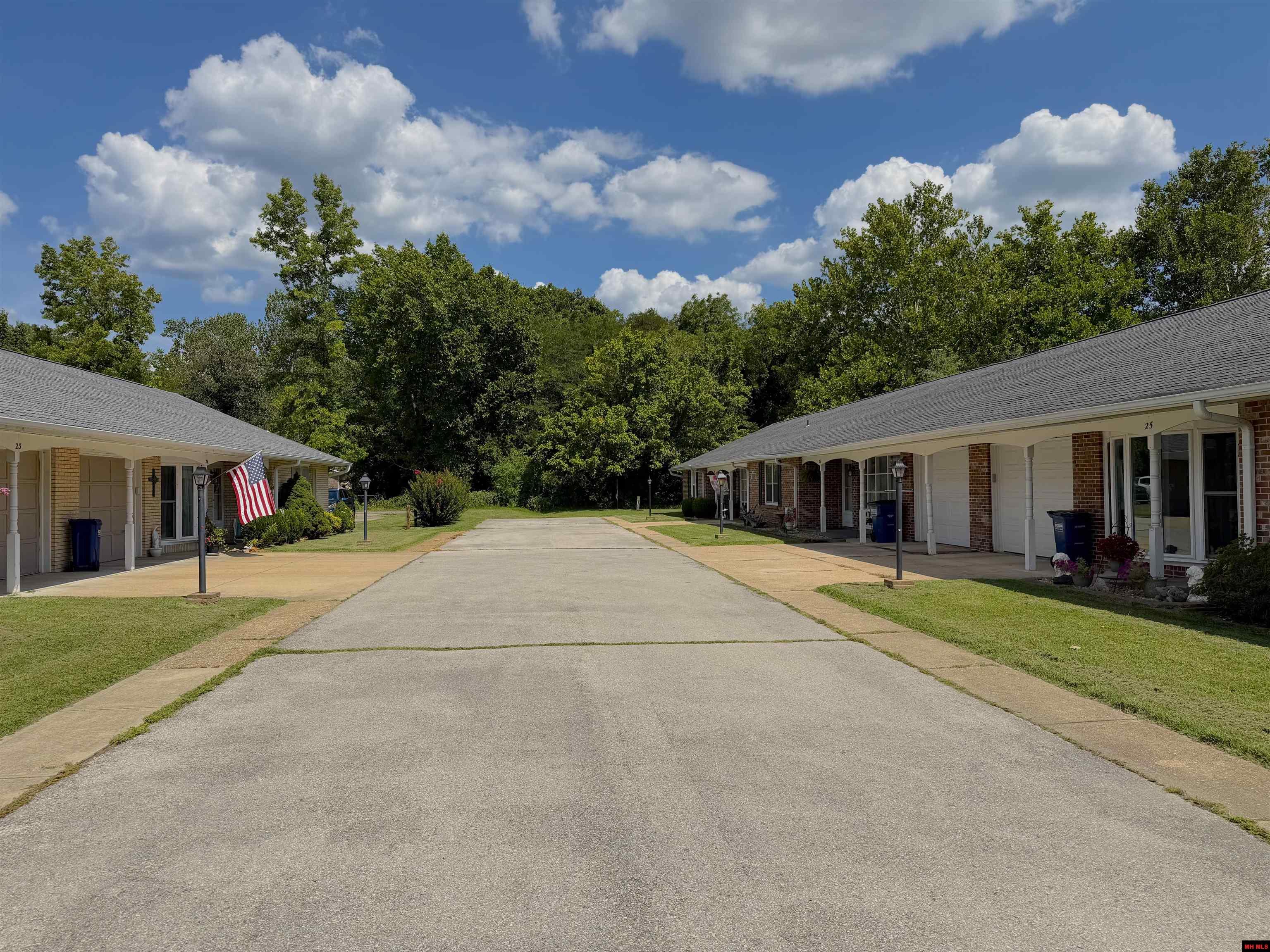 1303 MEADOWBROOK DRIVE Mountain Home, AR