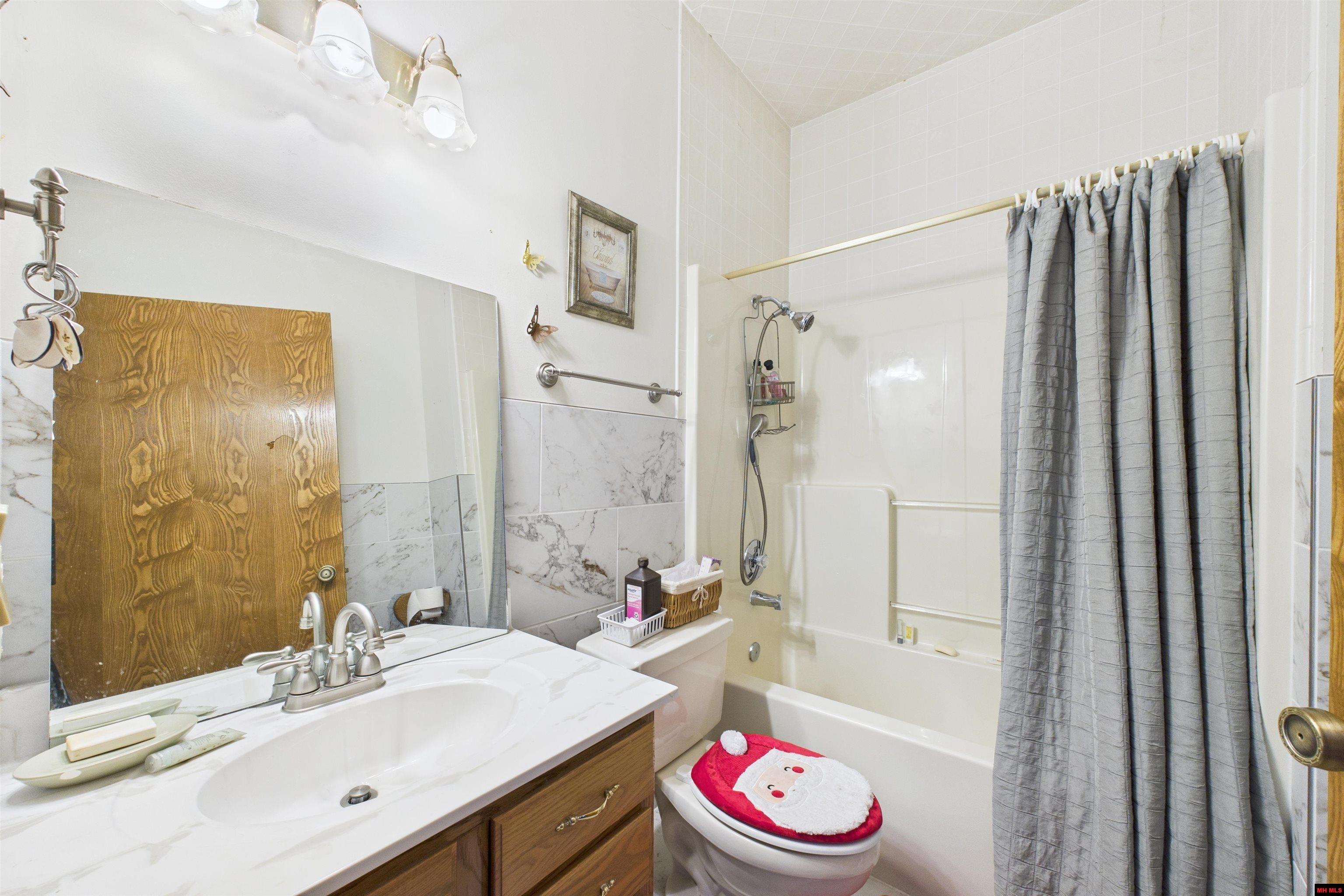 173 White River Drive