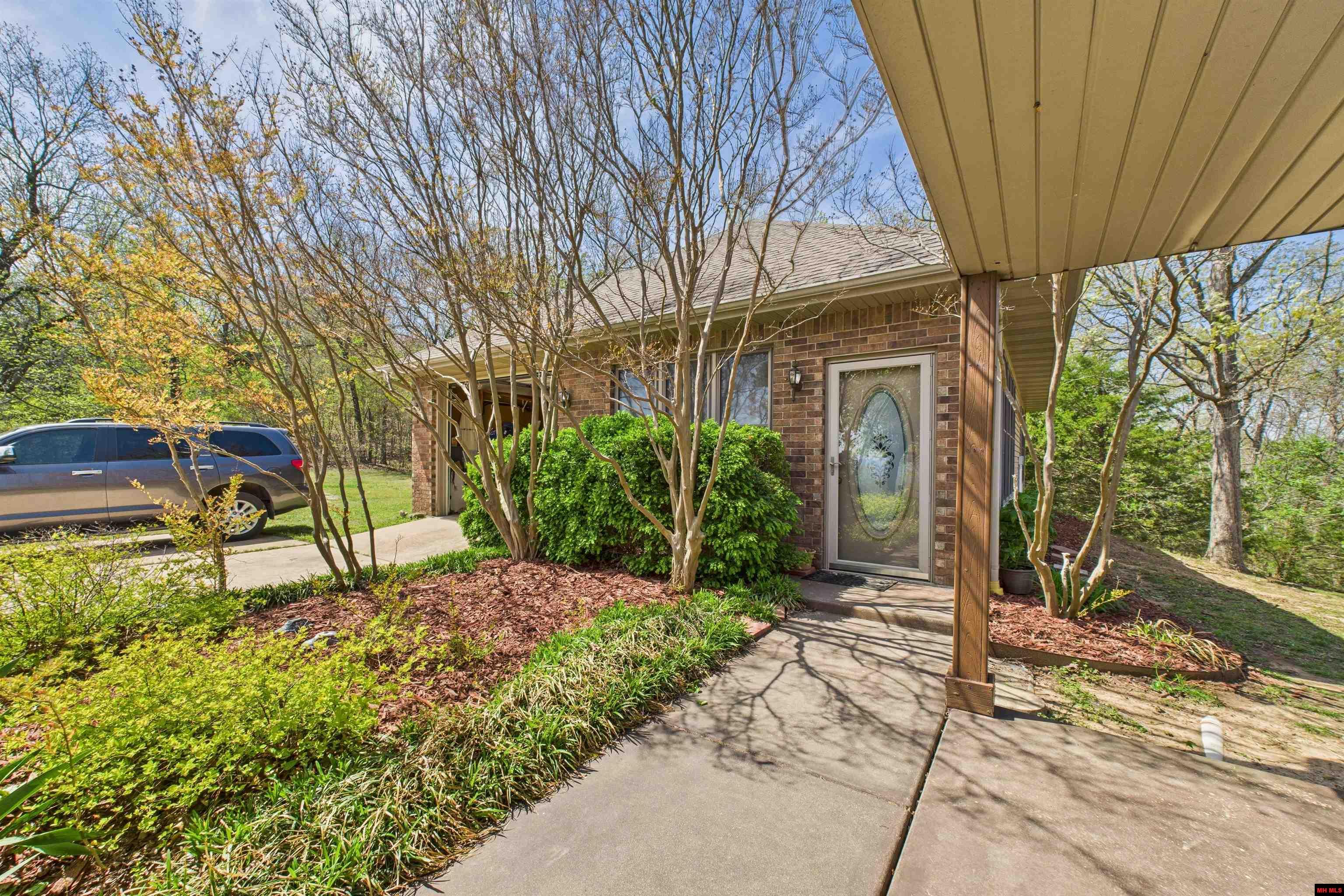 173 White River Drive
