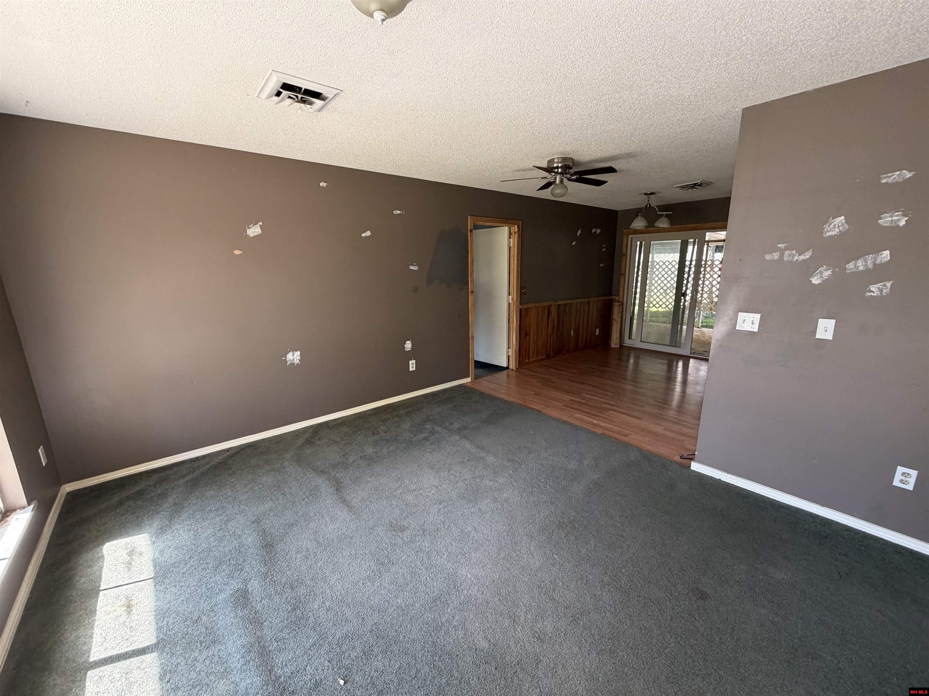 1104 Leonard Drive