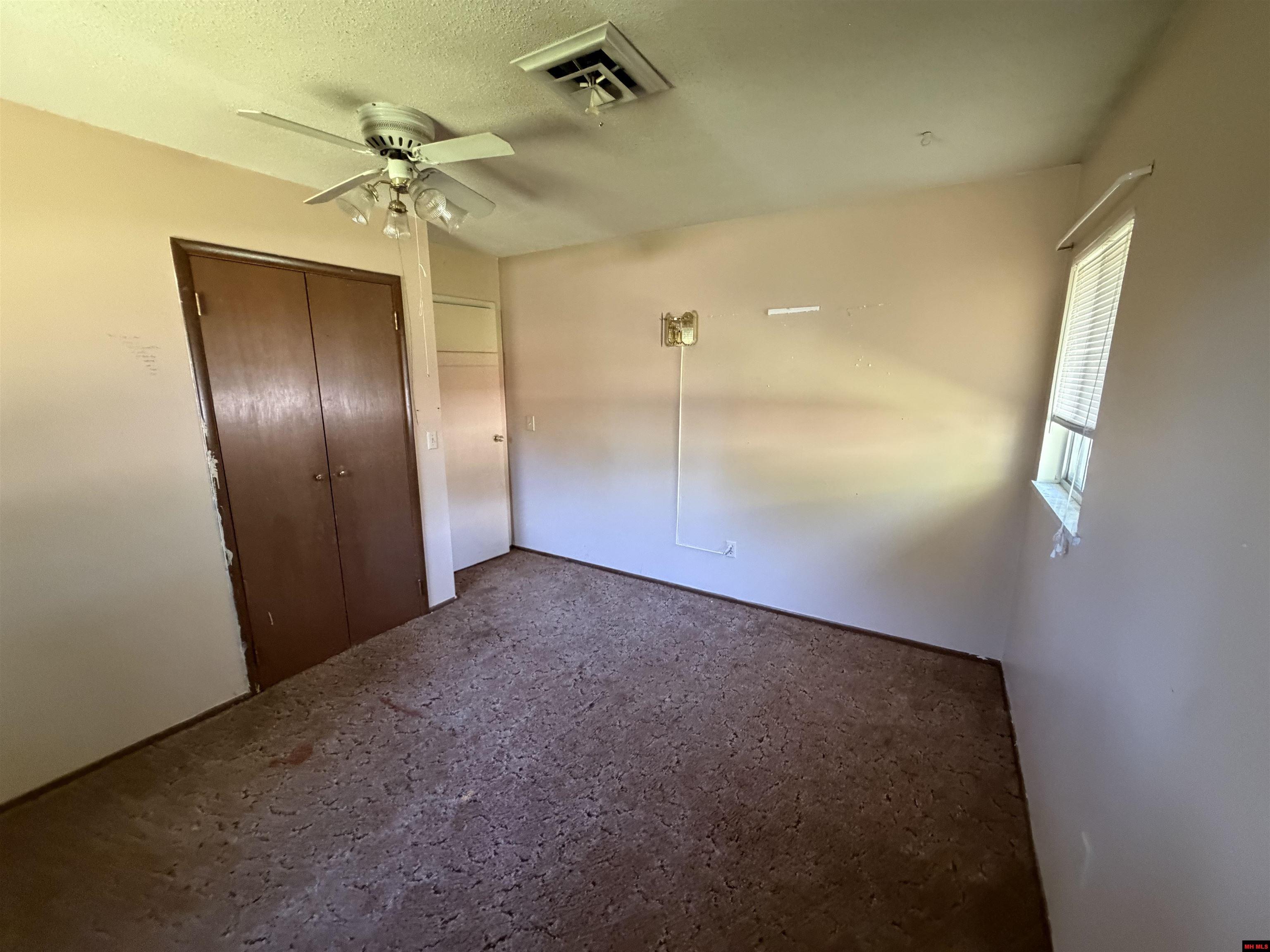 1104 Leonard Drive