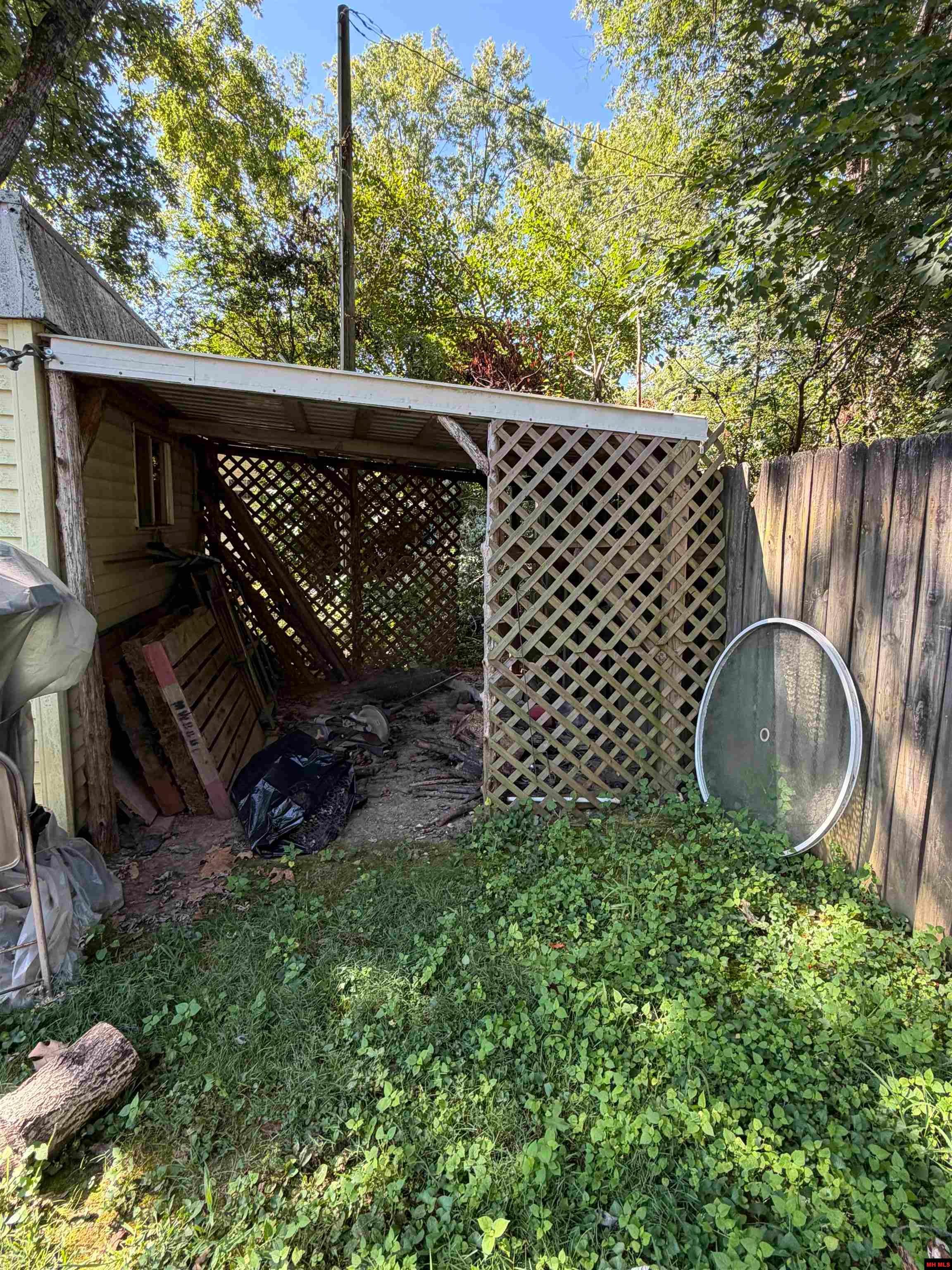 1104 Leonard Drive