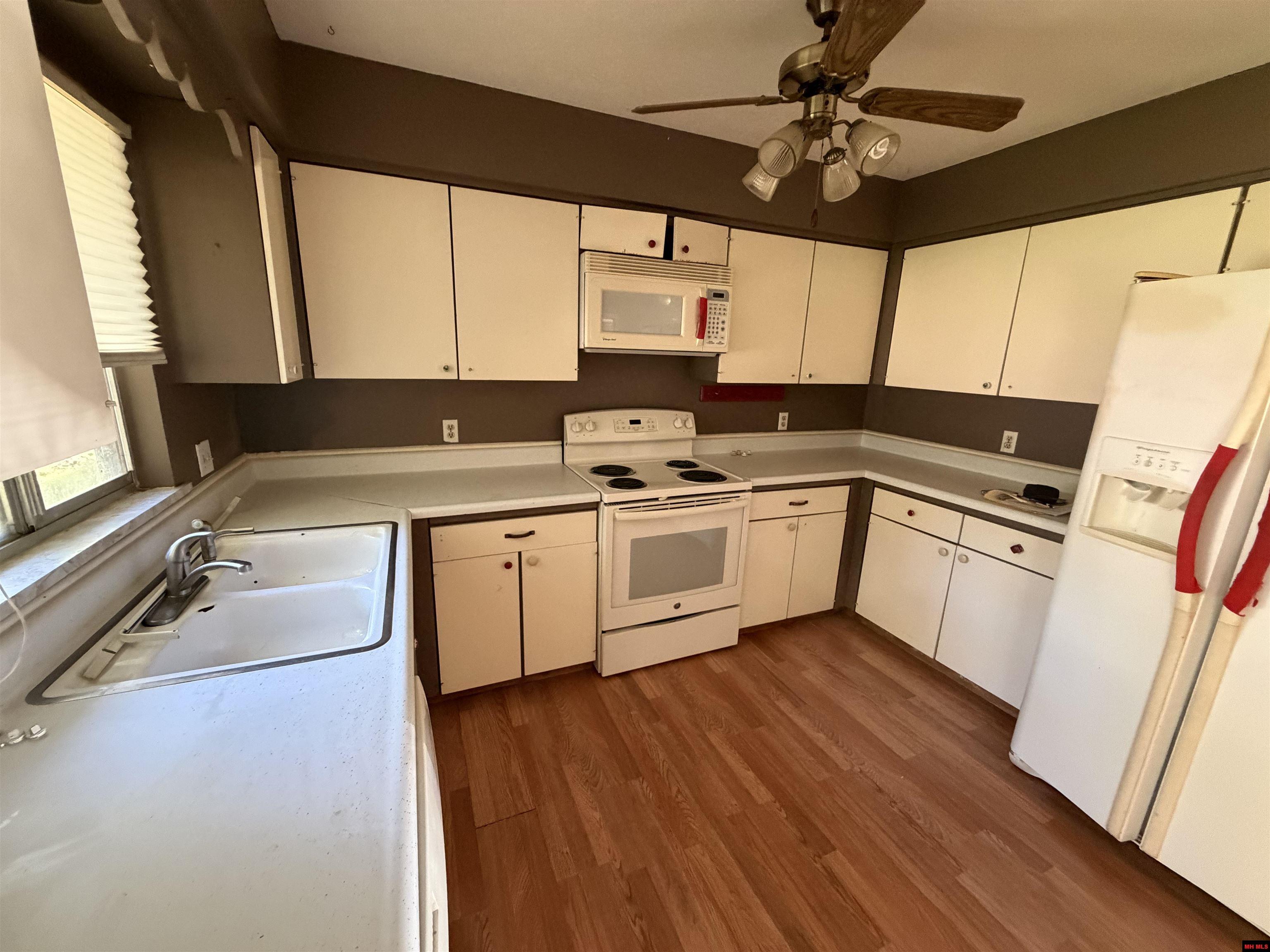 1104 Leonard Drive