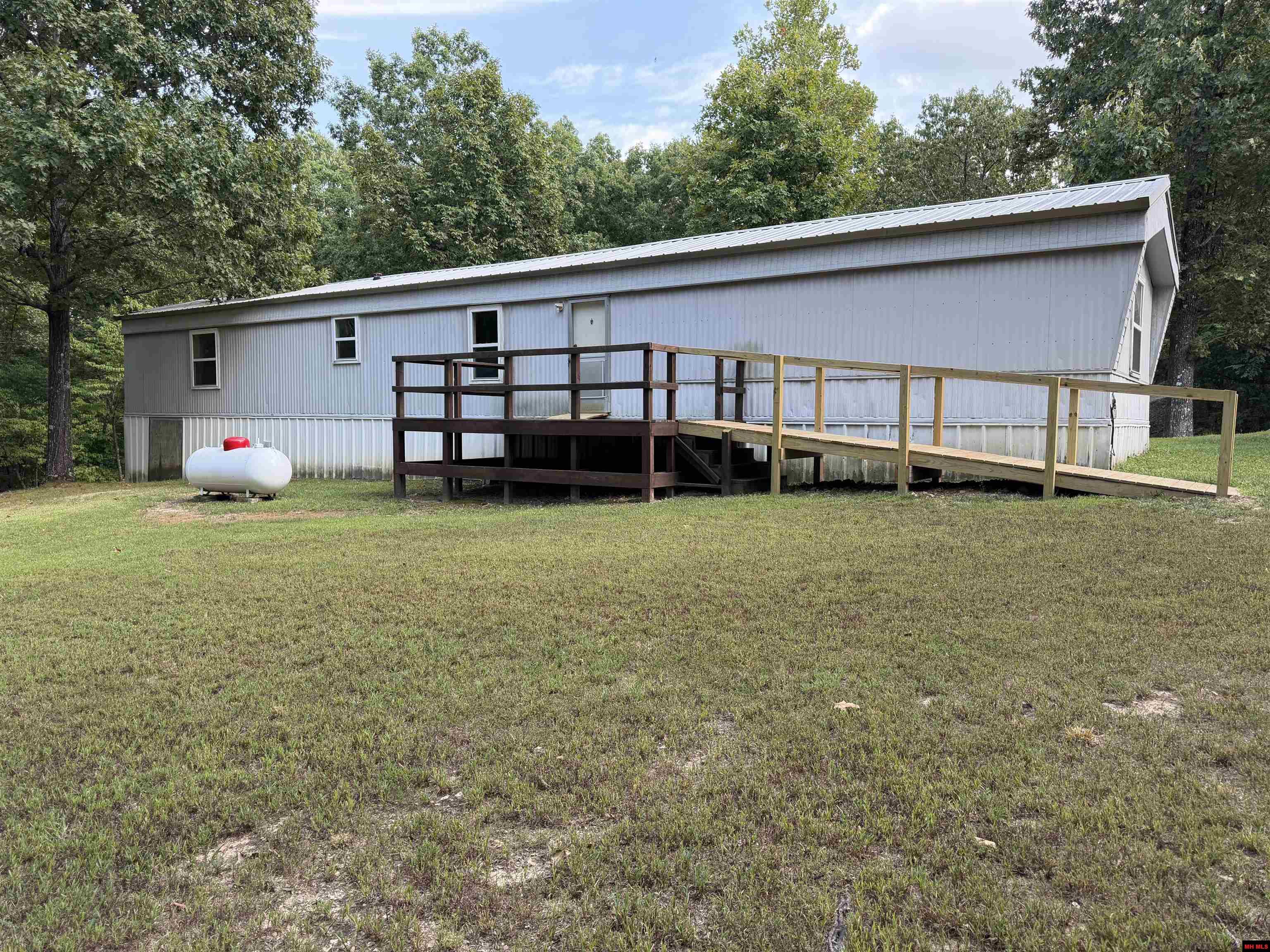 72 BERKSHIRE LANE Gainesville, AR