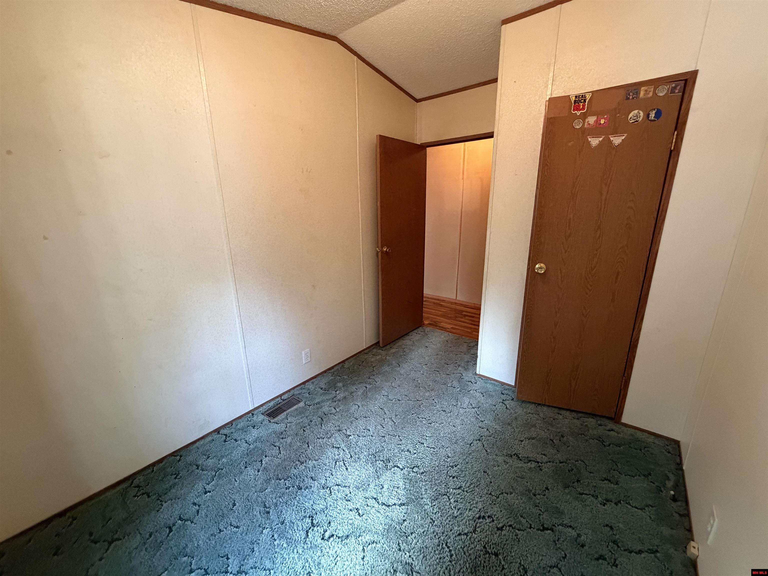 72 BERKSHIRE LANE Gainesville, AR