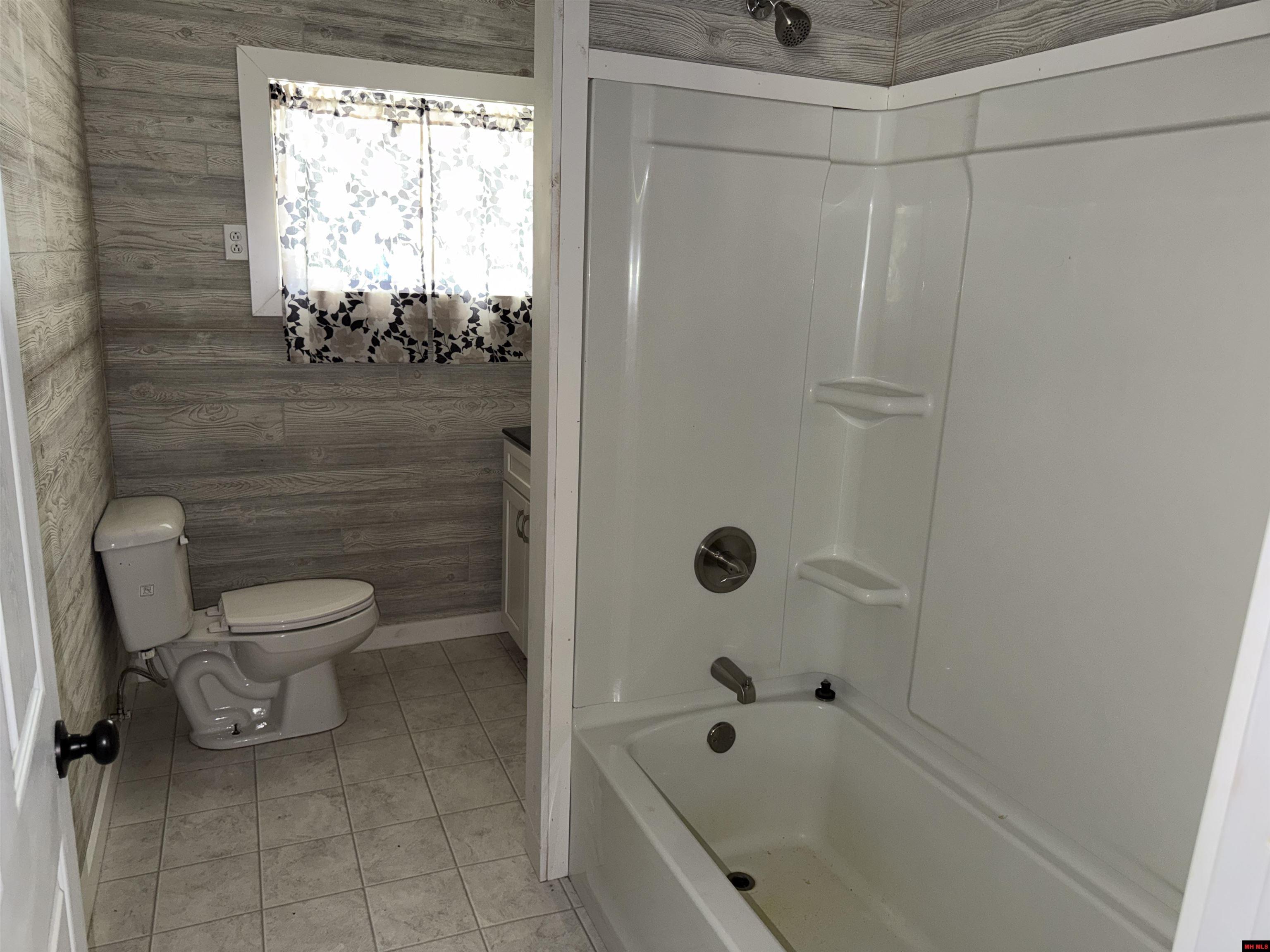 212 N UNION AVE. Mountain View, AR