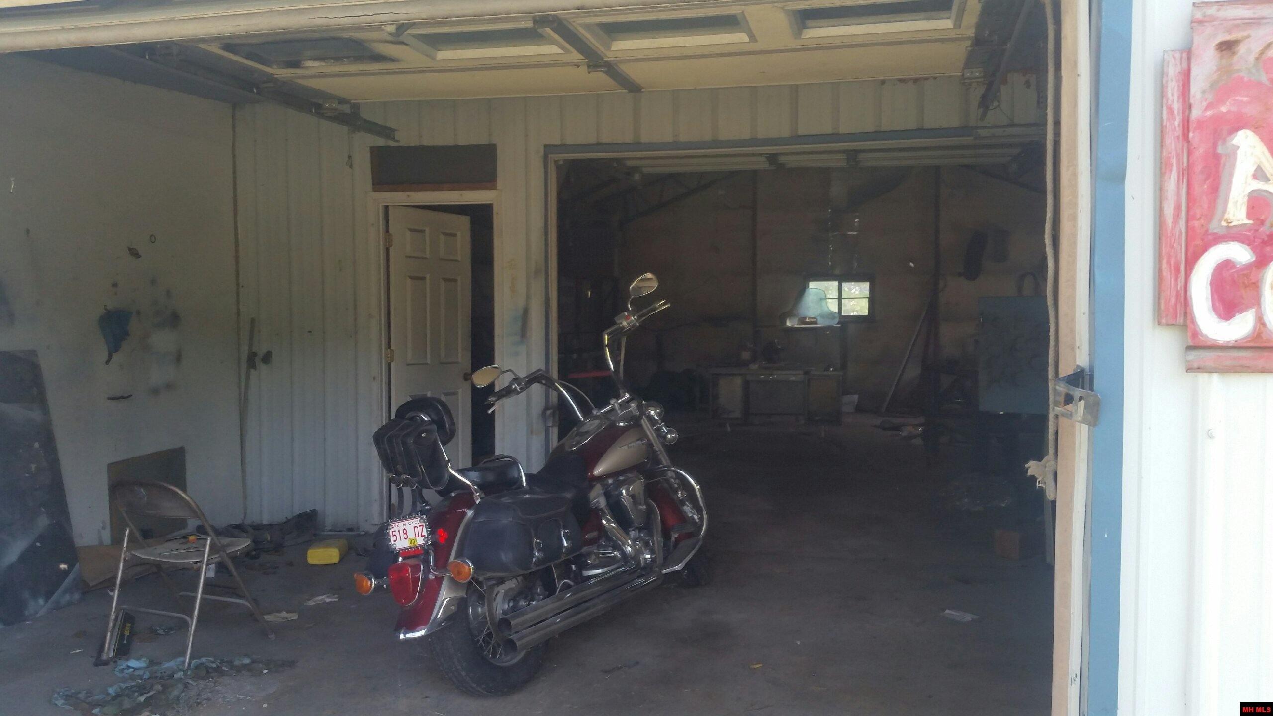 611 HWY 56 Calico Rock, AR