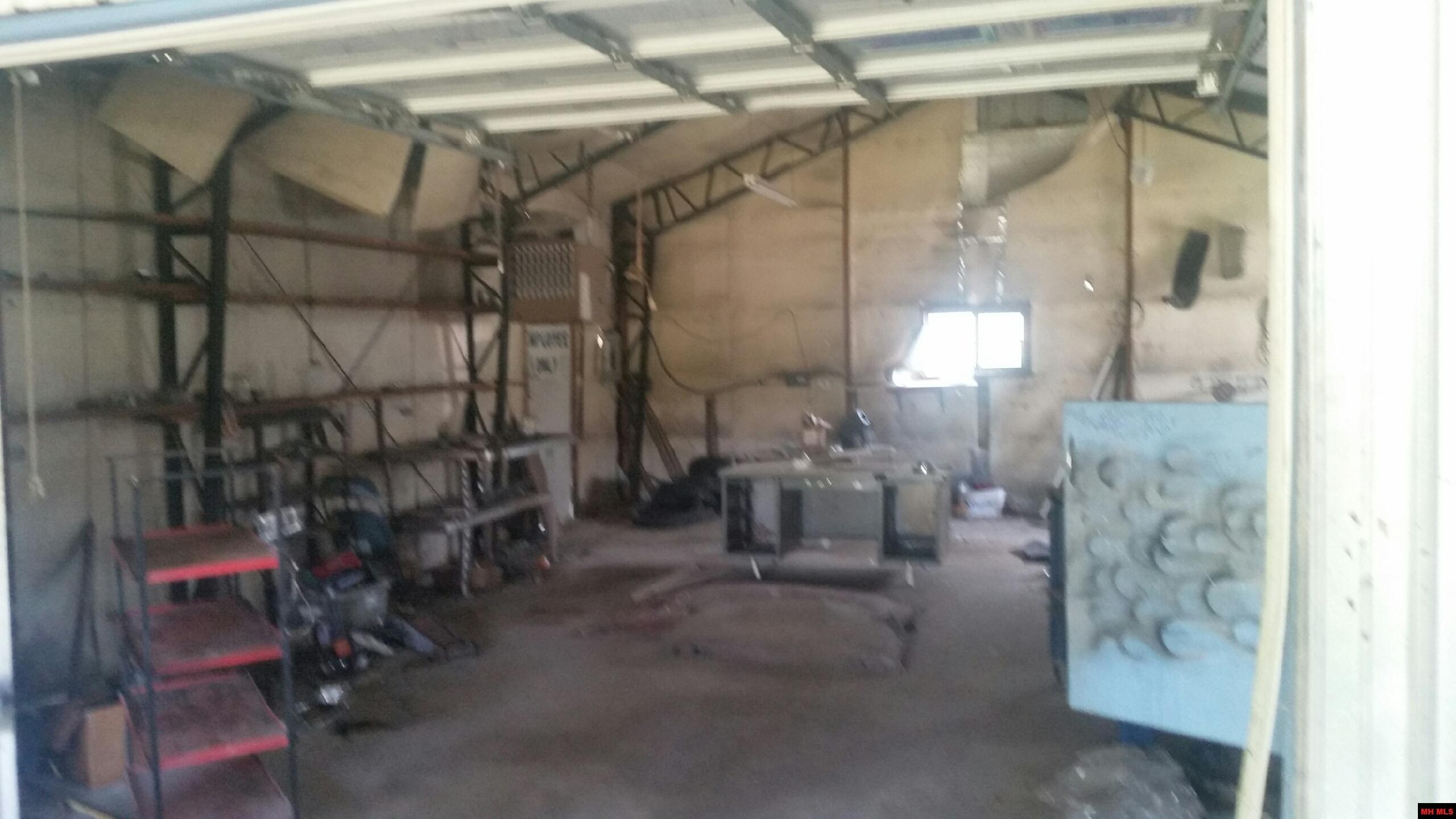611 HWY 56 Calico Rock, AR