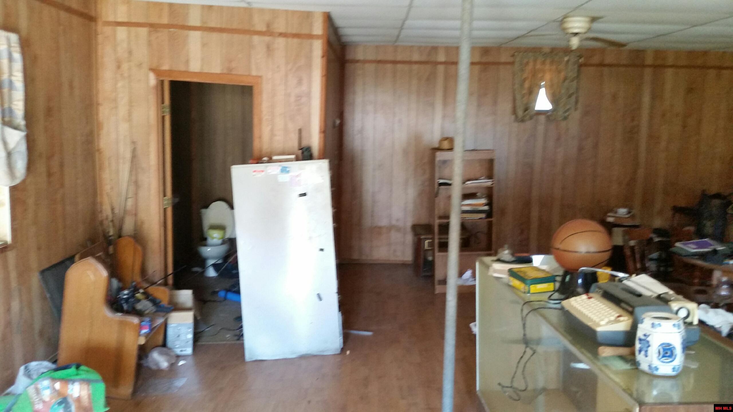 611 HWY 56 Calico Rock, AR