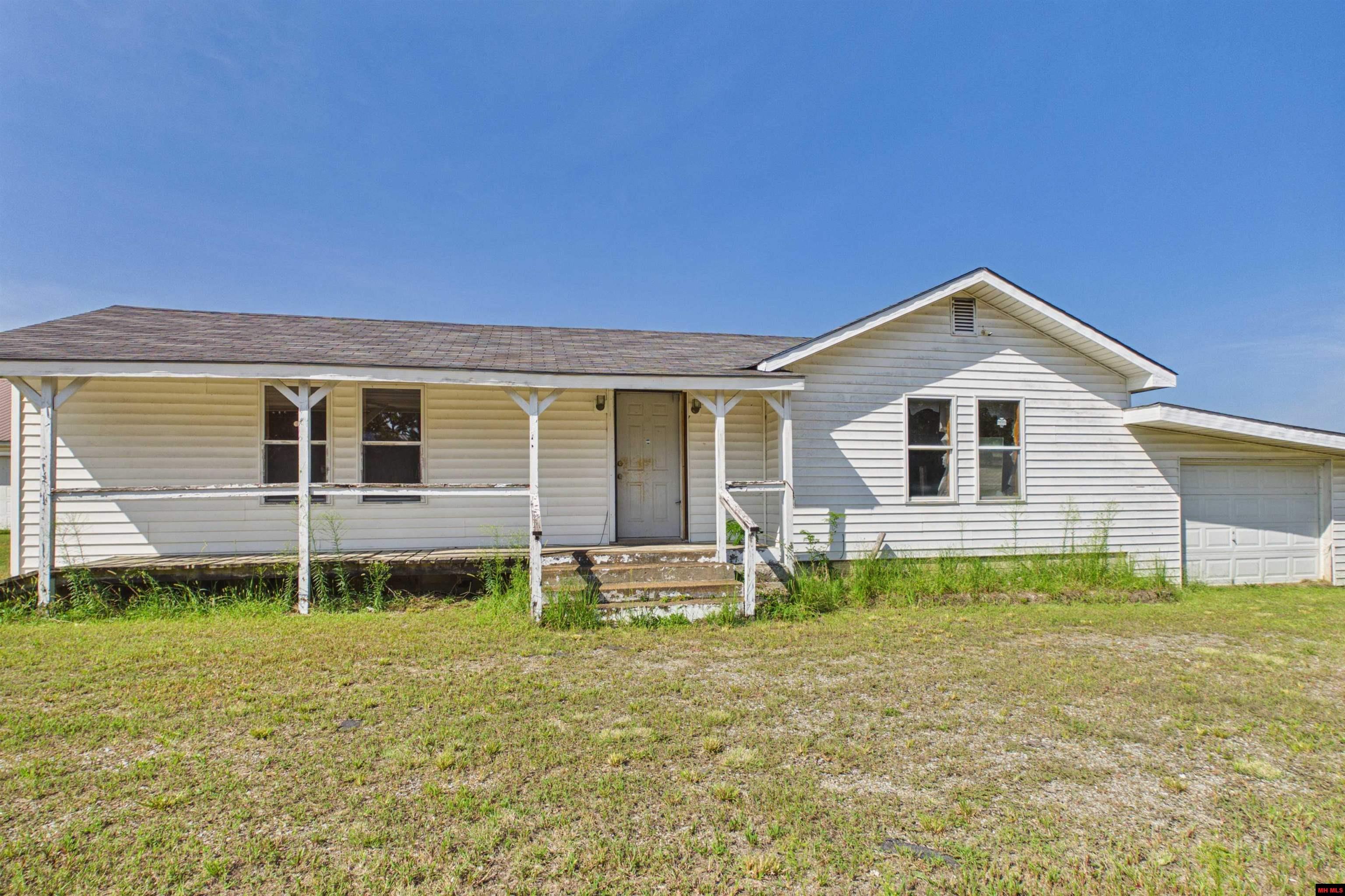 2644 HWY 101 Gamaliel, AR