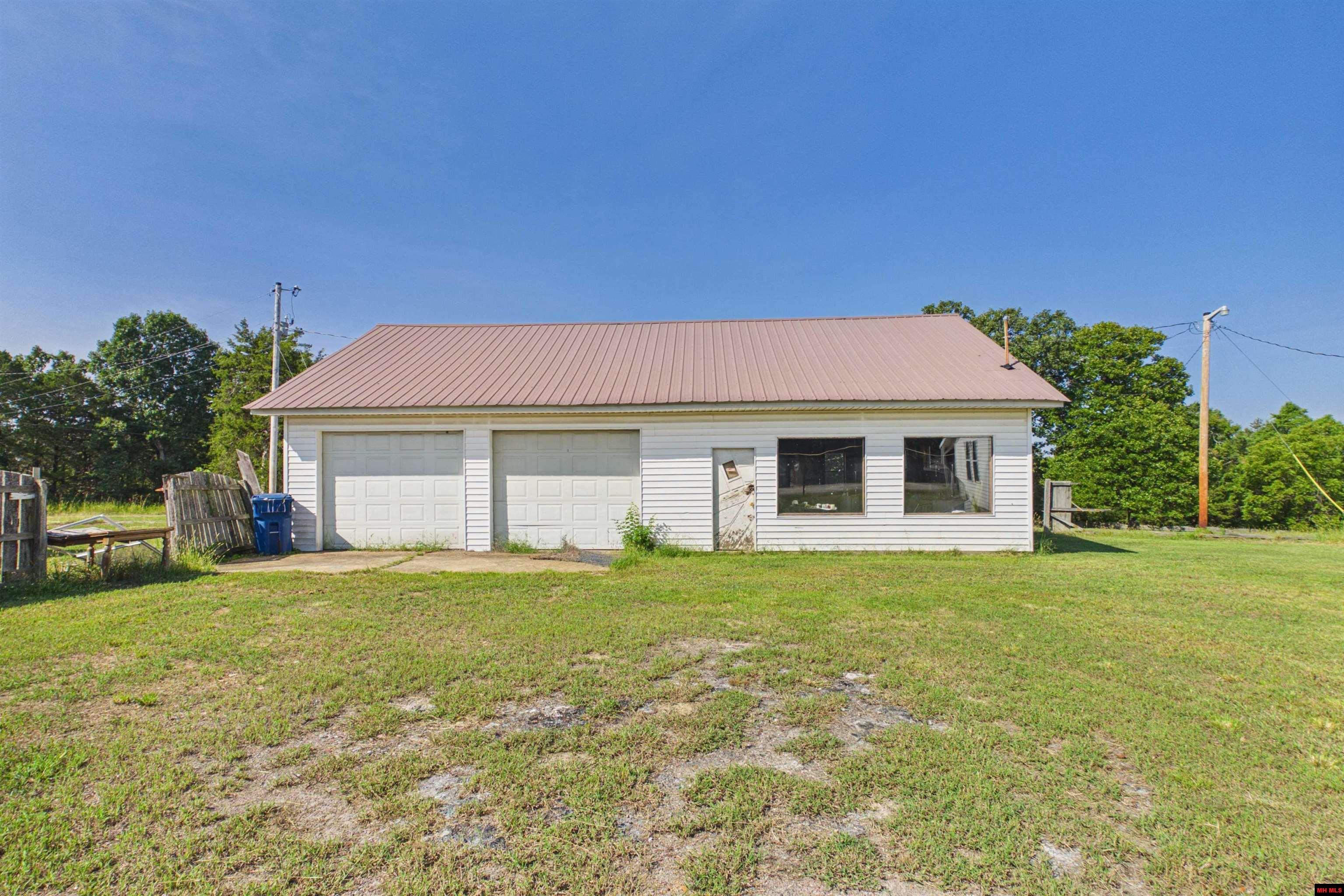 2644 HWY 101 Gamaliel, AR
