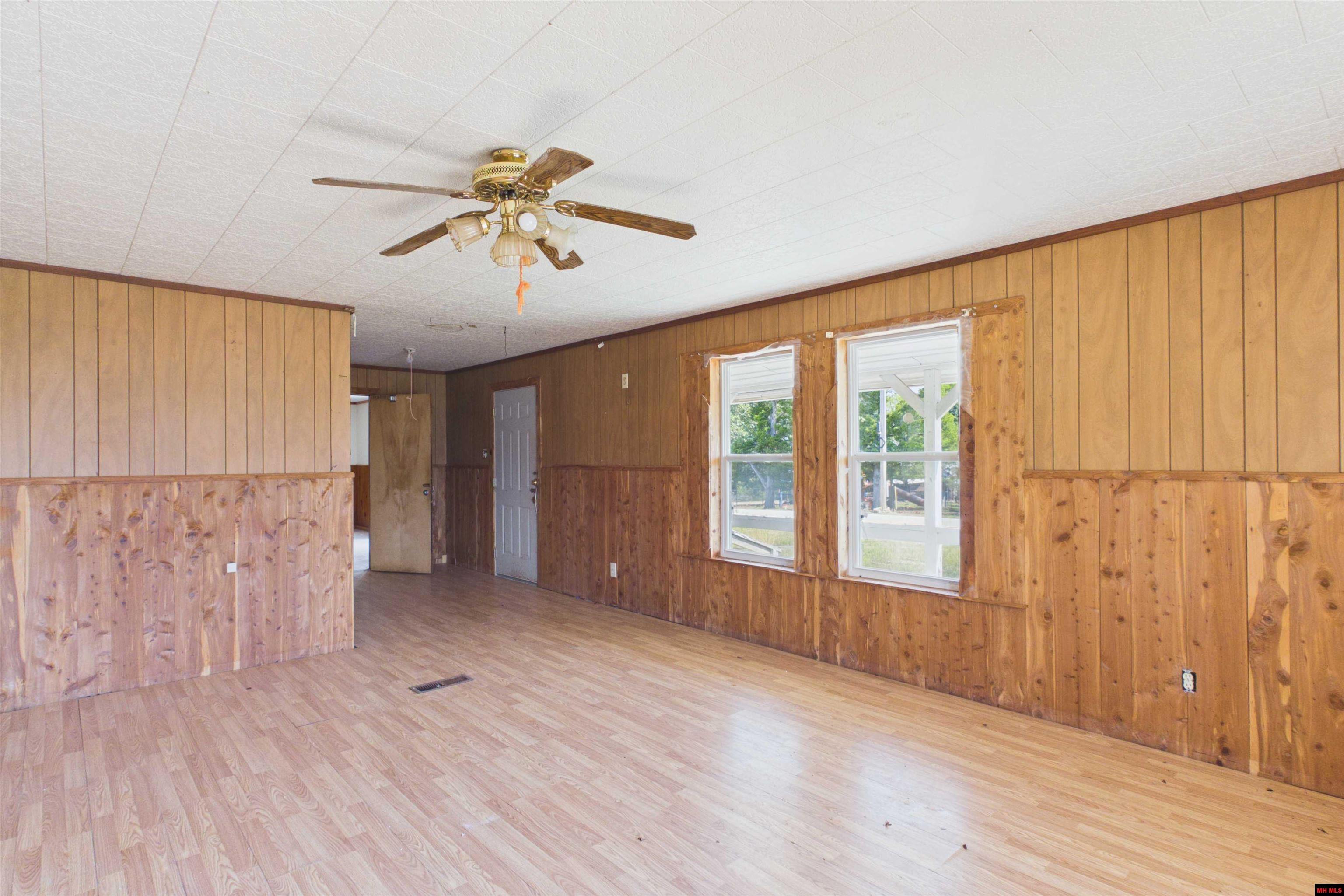 2644 HWY 101 Gamaliel, AR