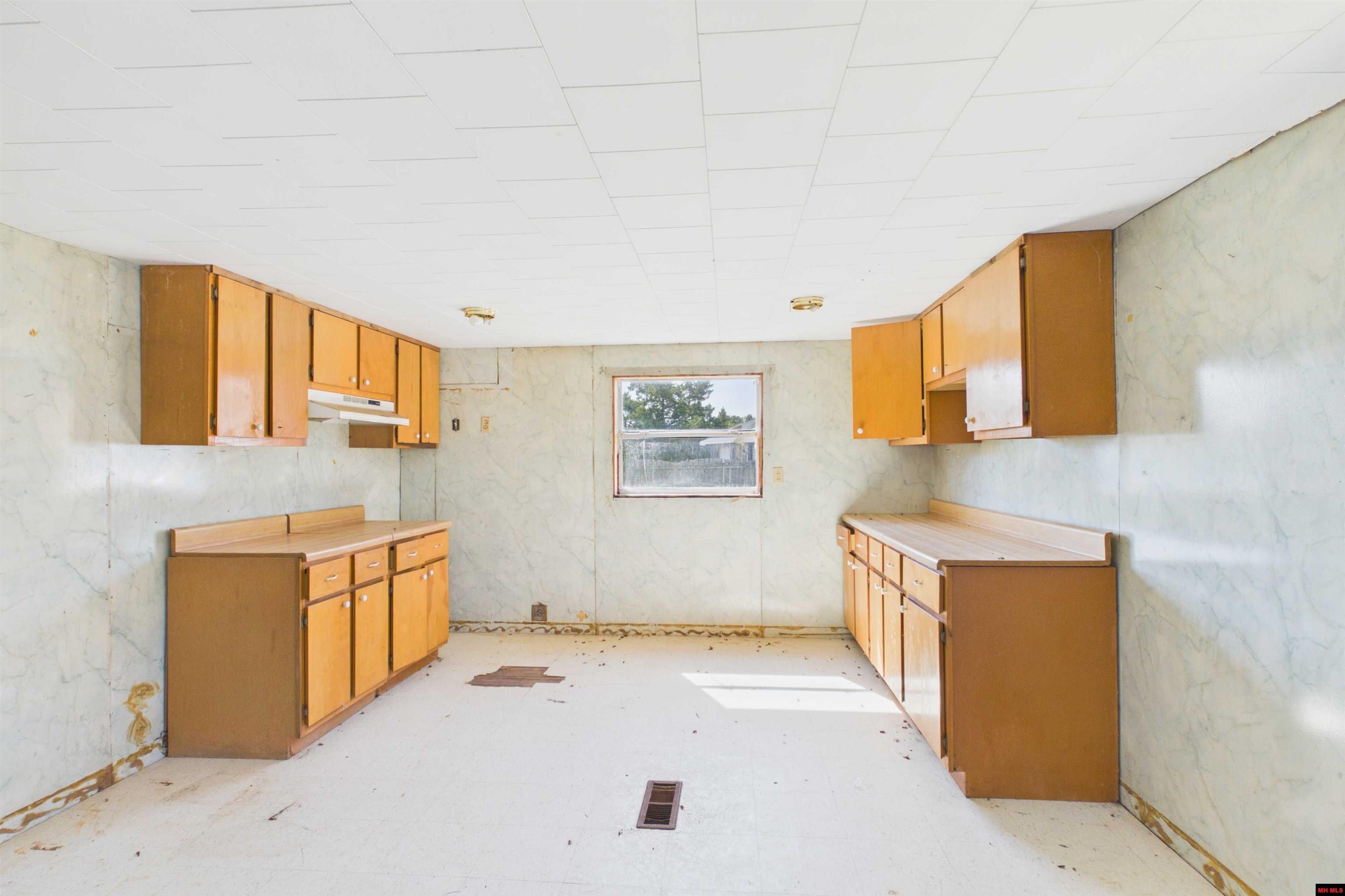 2644 HWY 101 Gamaliel, AR
