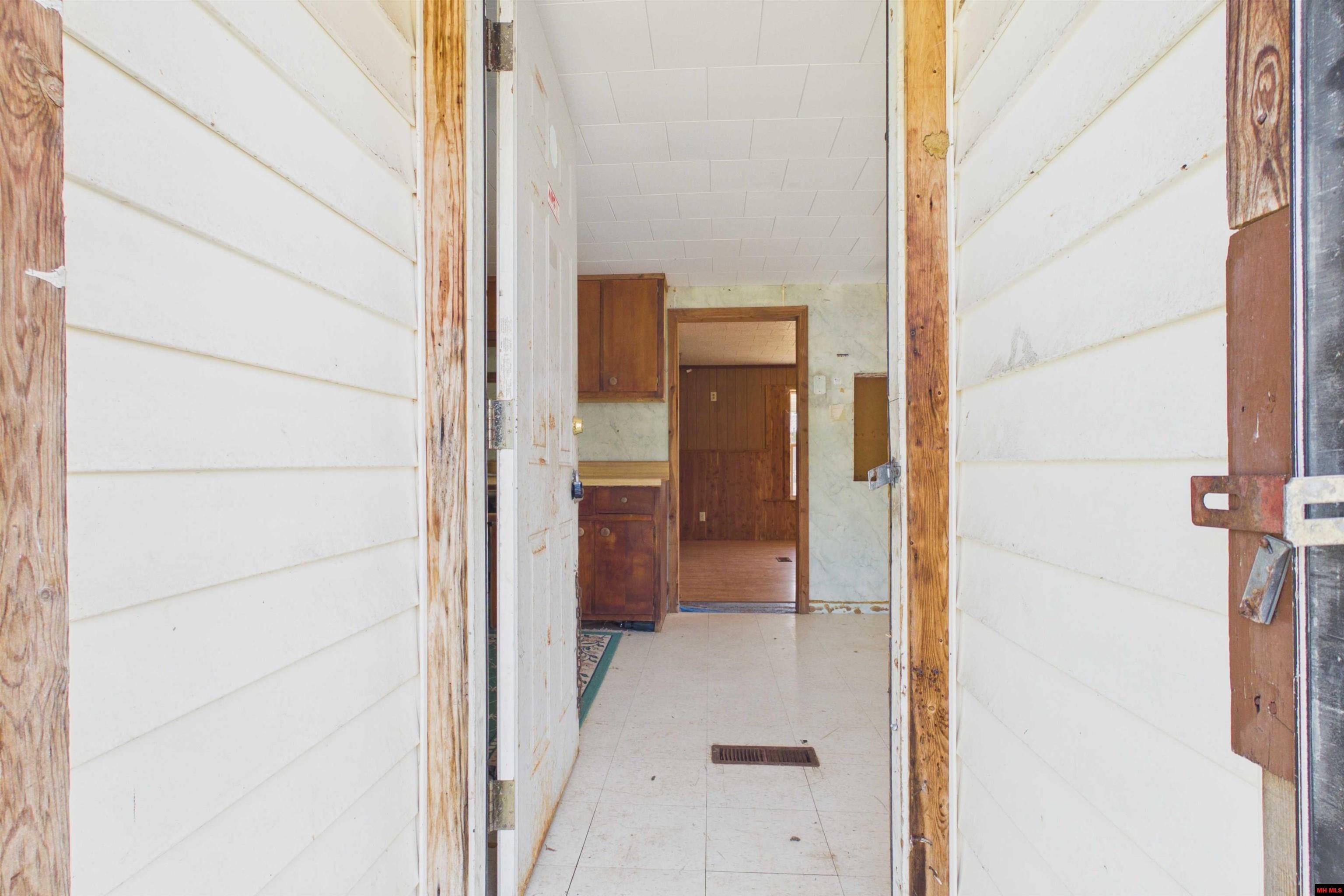 2644 HWY 101 Gamaliel, AR