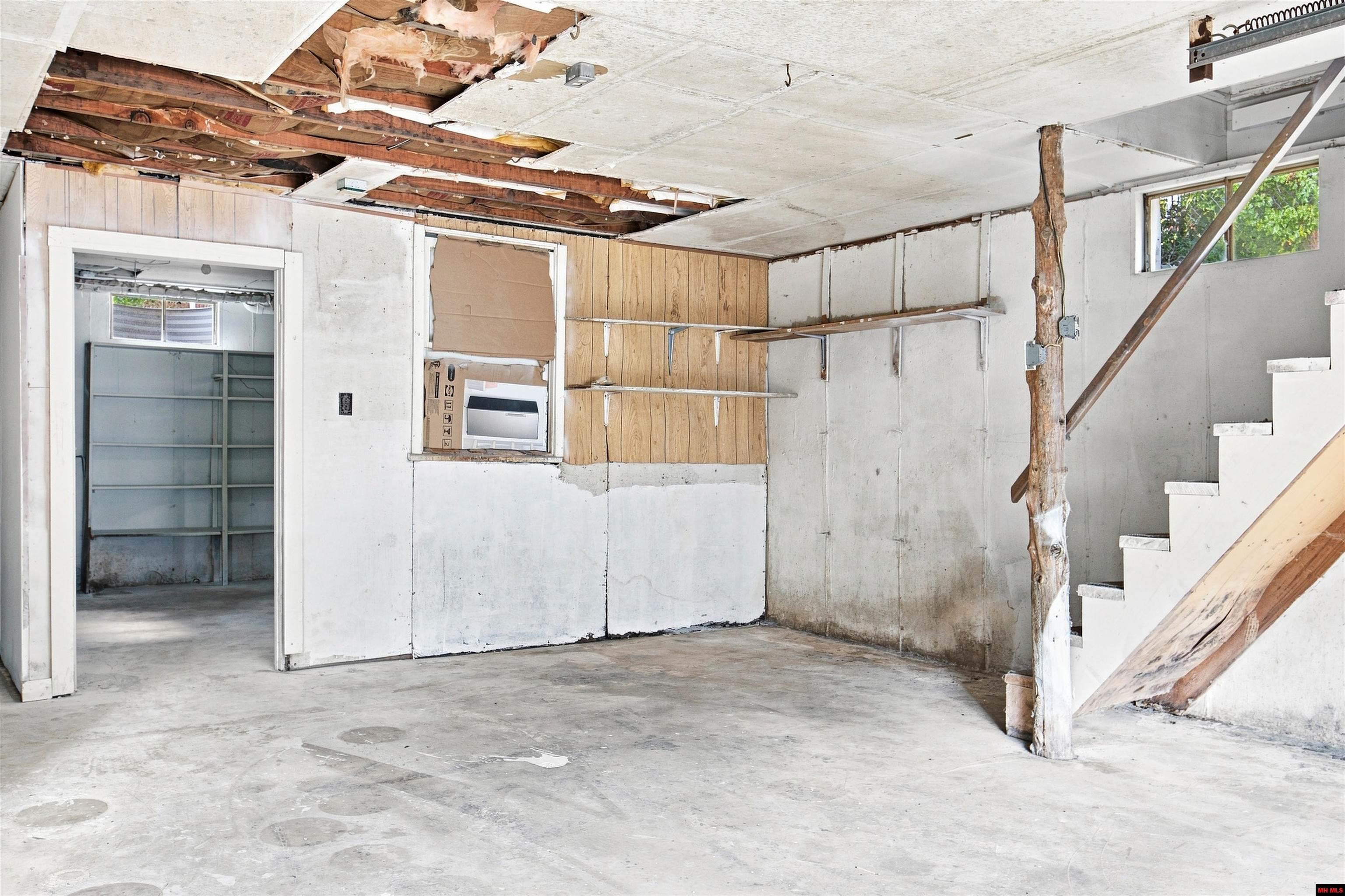 542 CAPEWOOD LANE Midway, AR