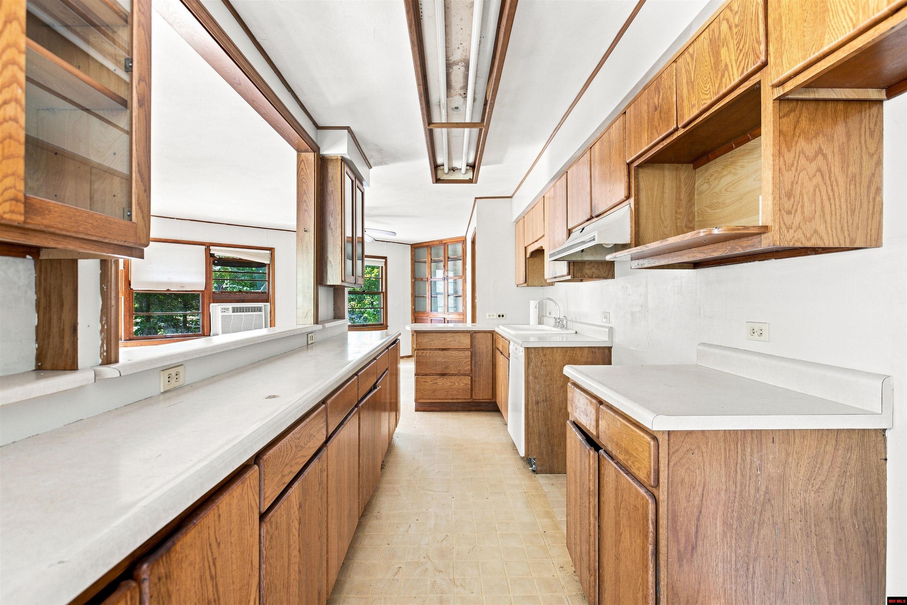542 CAPEWOOD LANE Midway, AR