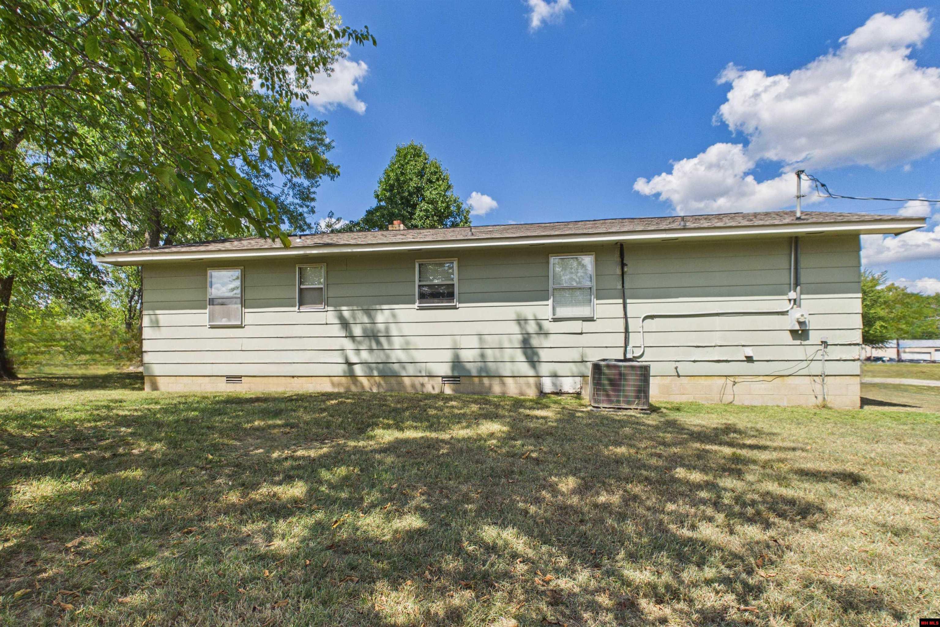 9644 HWY 62 Viola, AR