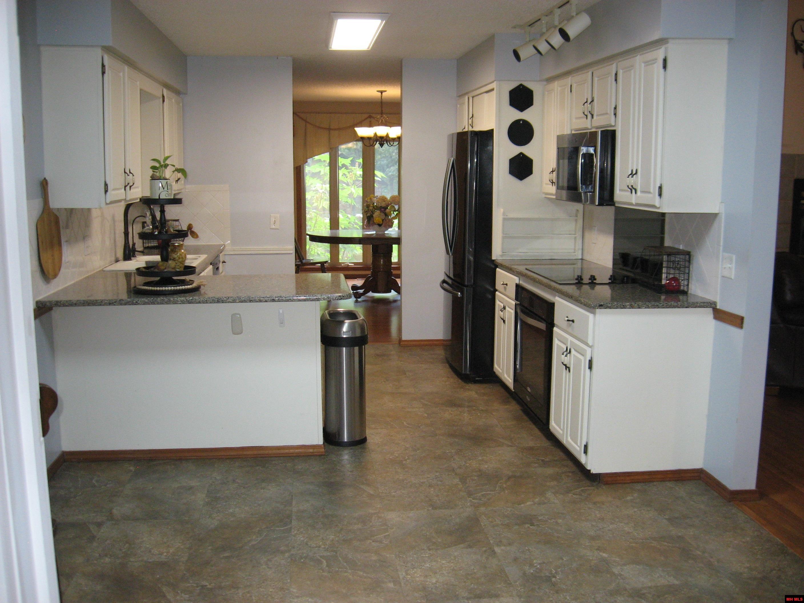 553 NORTHPOINTE DRIVE Mountain Home, AR