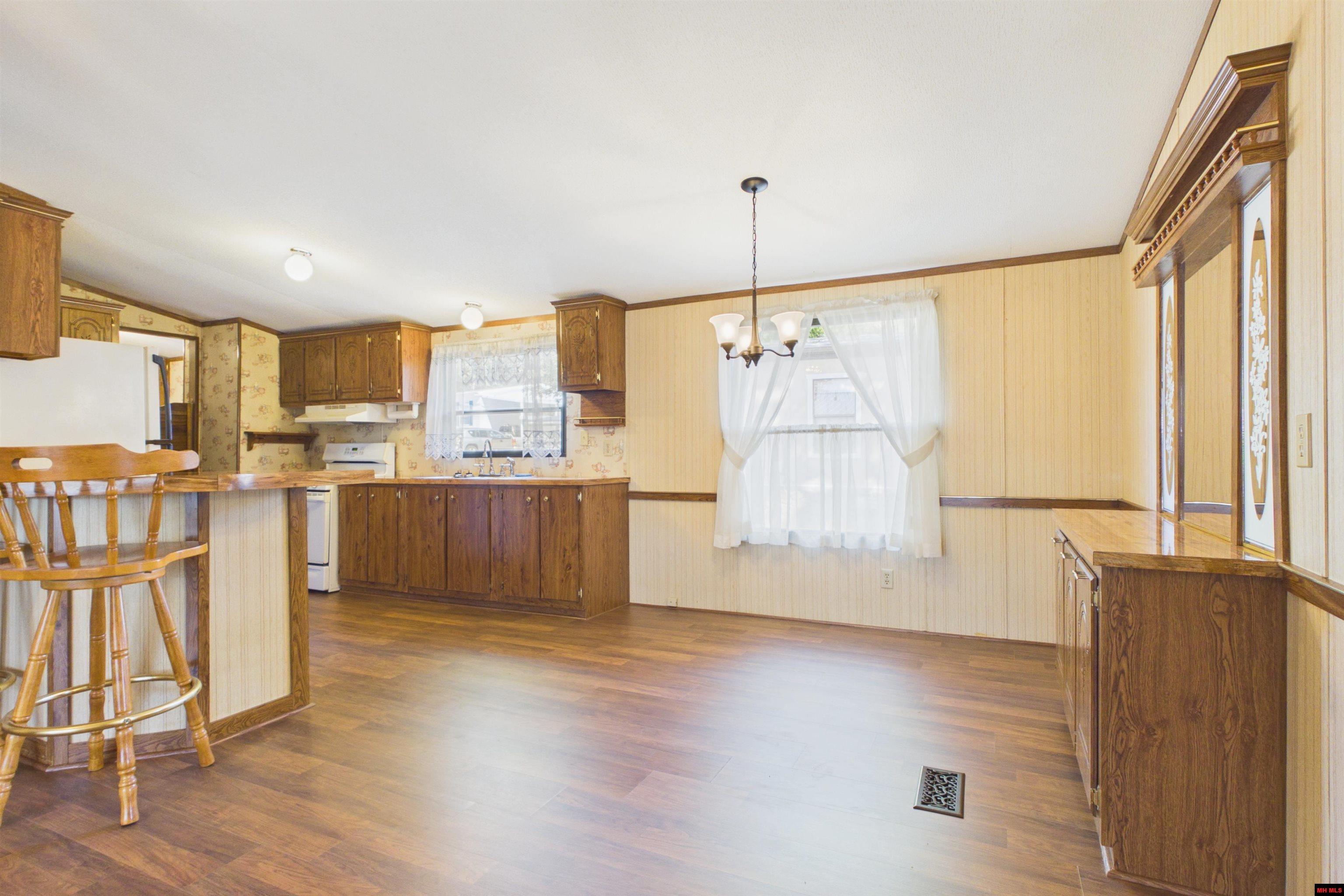 32 NORA COURT Mountain Home, AR