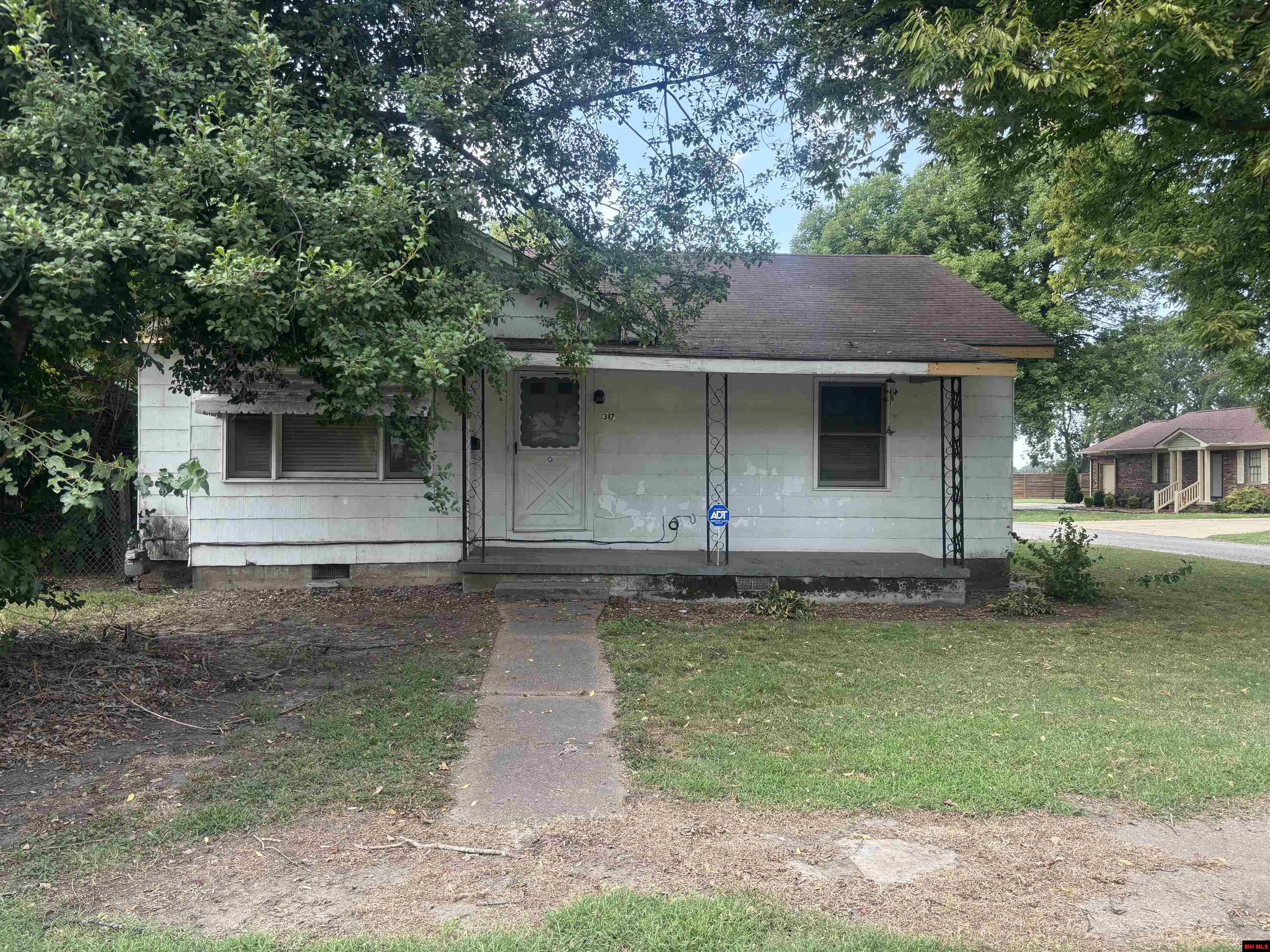 317 W MAIN STREET Steele, MO