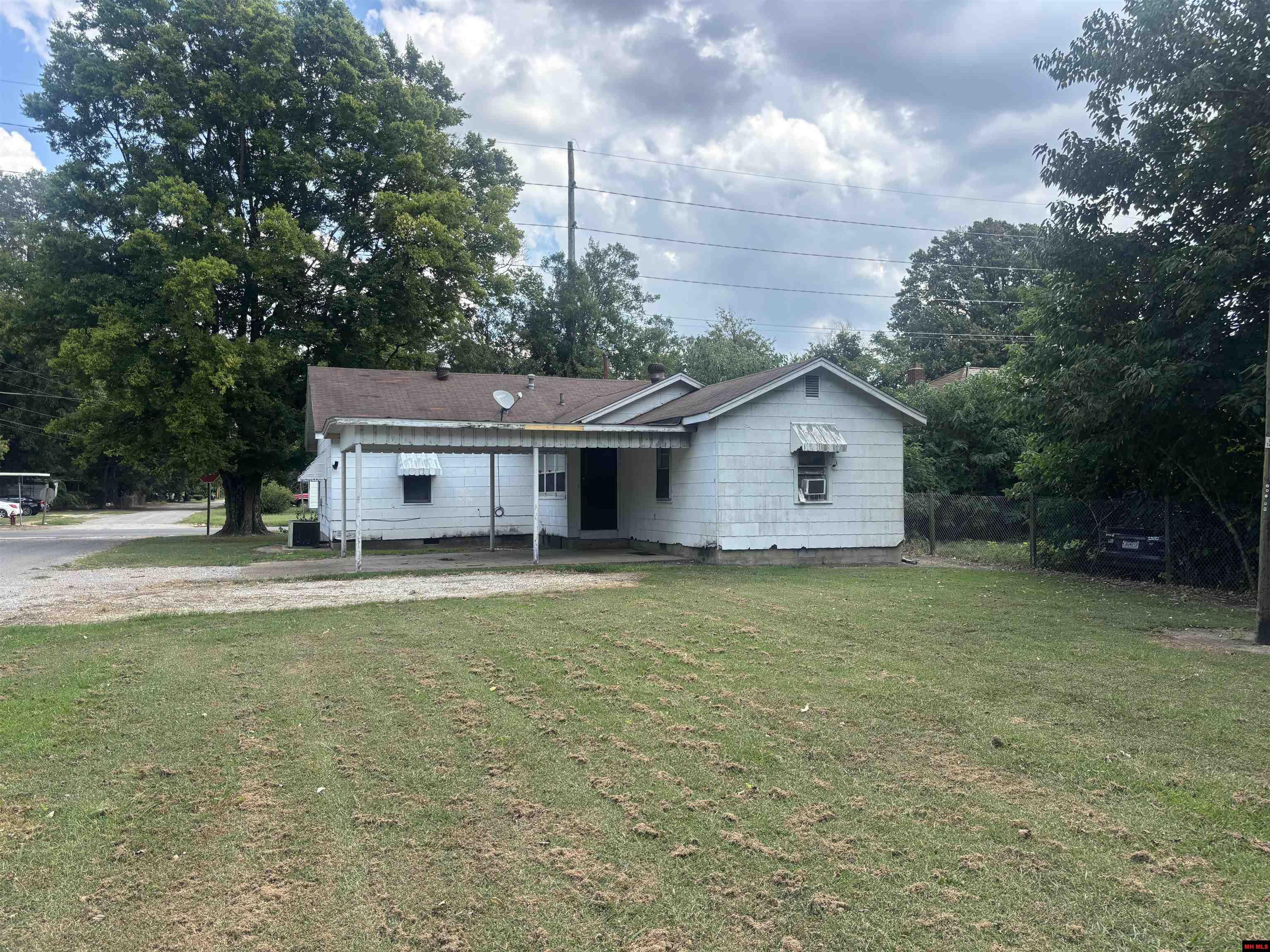 317 W MAIN STREET Steele, MO