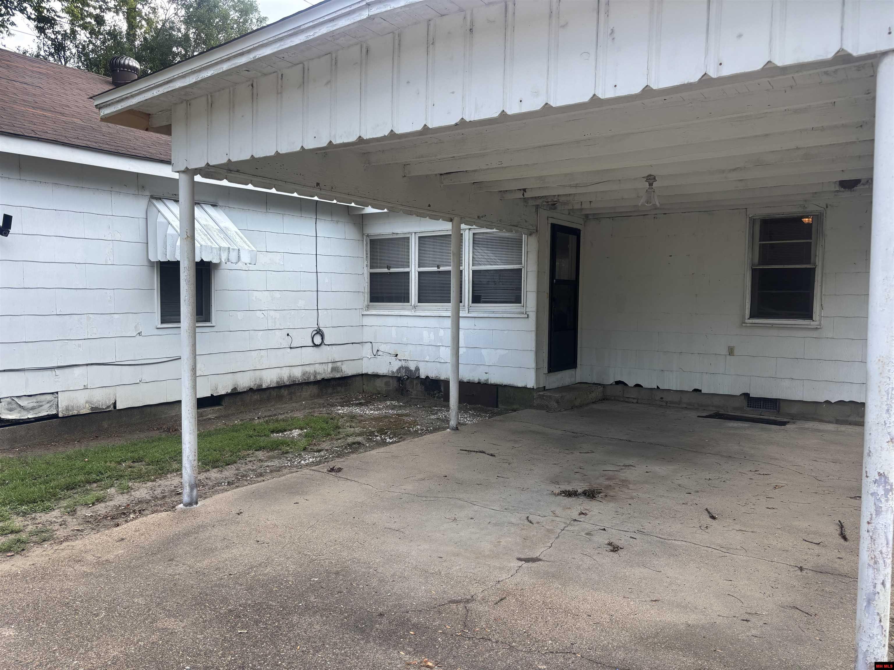 317 W MAIN STREET Steele, MO