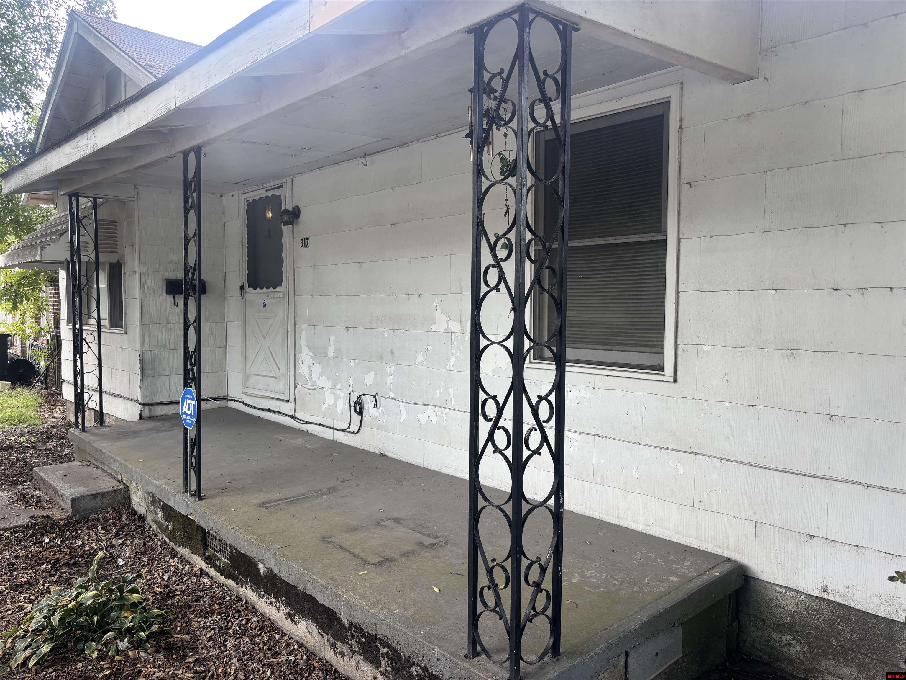 317 W MAIN STREET Steele, MO
