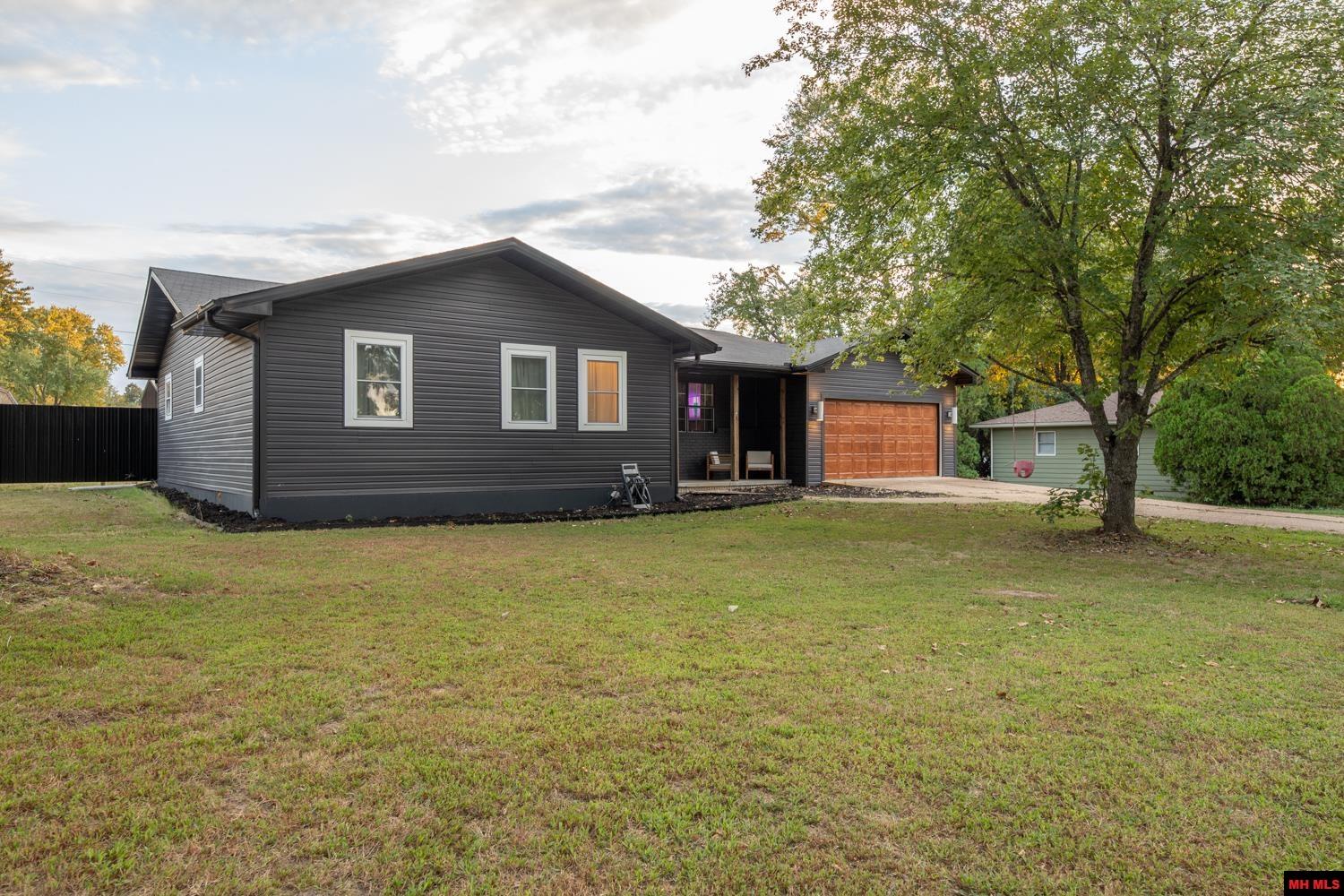 40 Wendy Heights Court