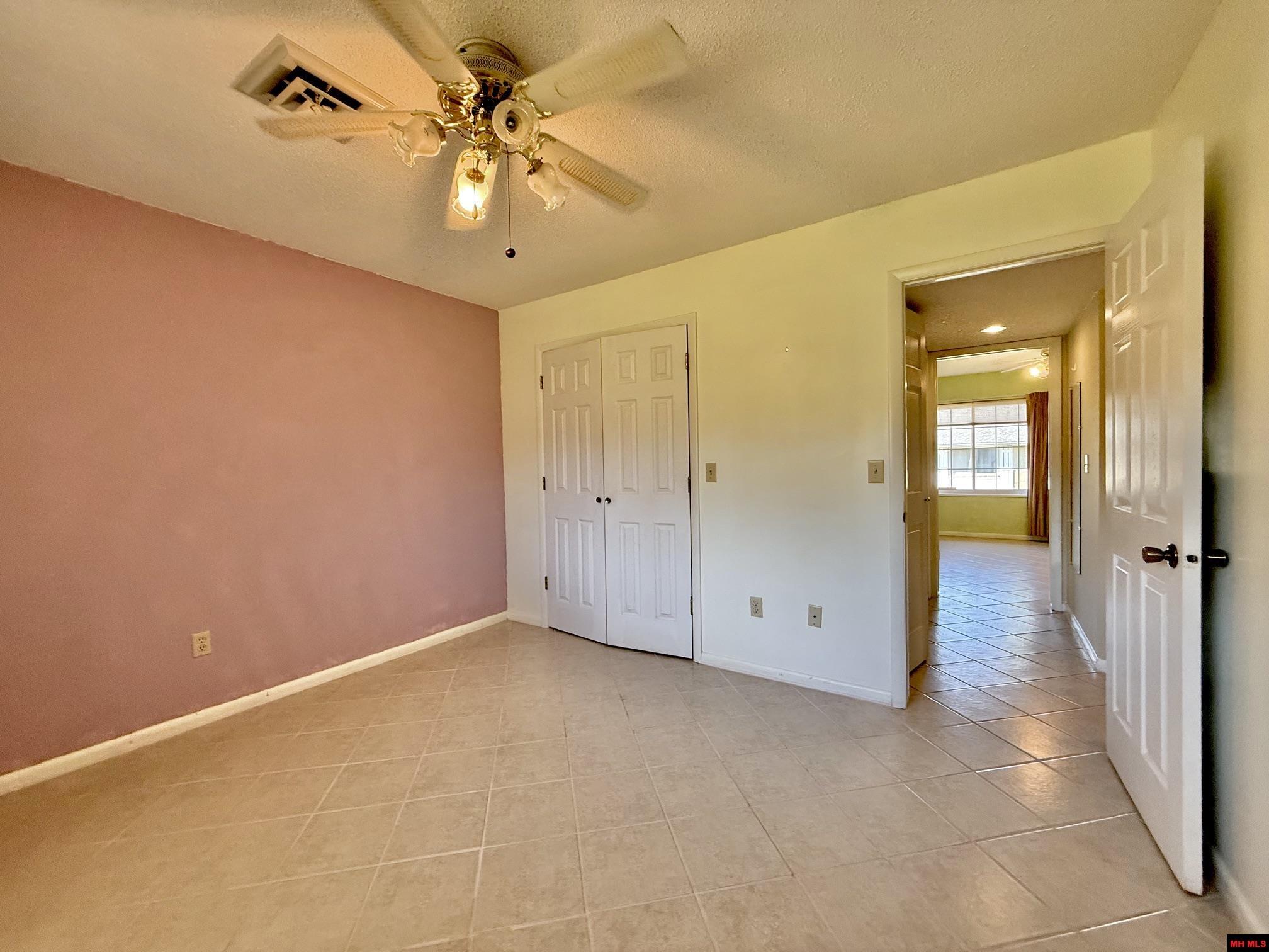 1307 MEADOWBROOK DRIVE Mountain Home, AR