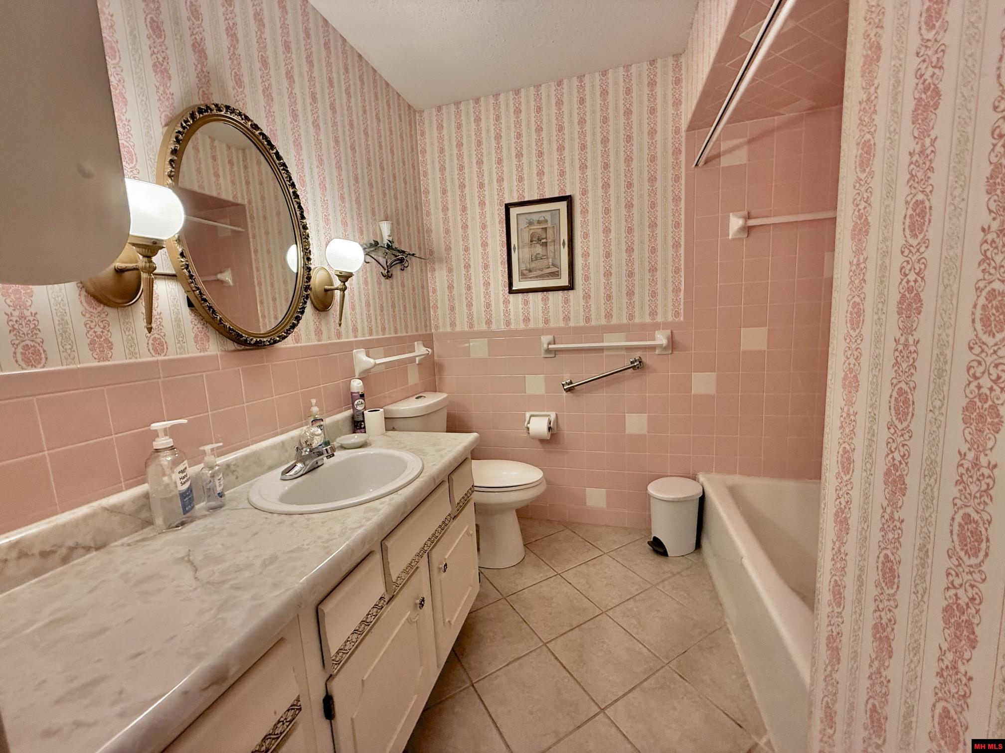 1307 MEADOWBROOK DRIVE Mountain Home, AR