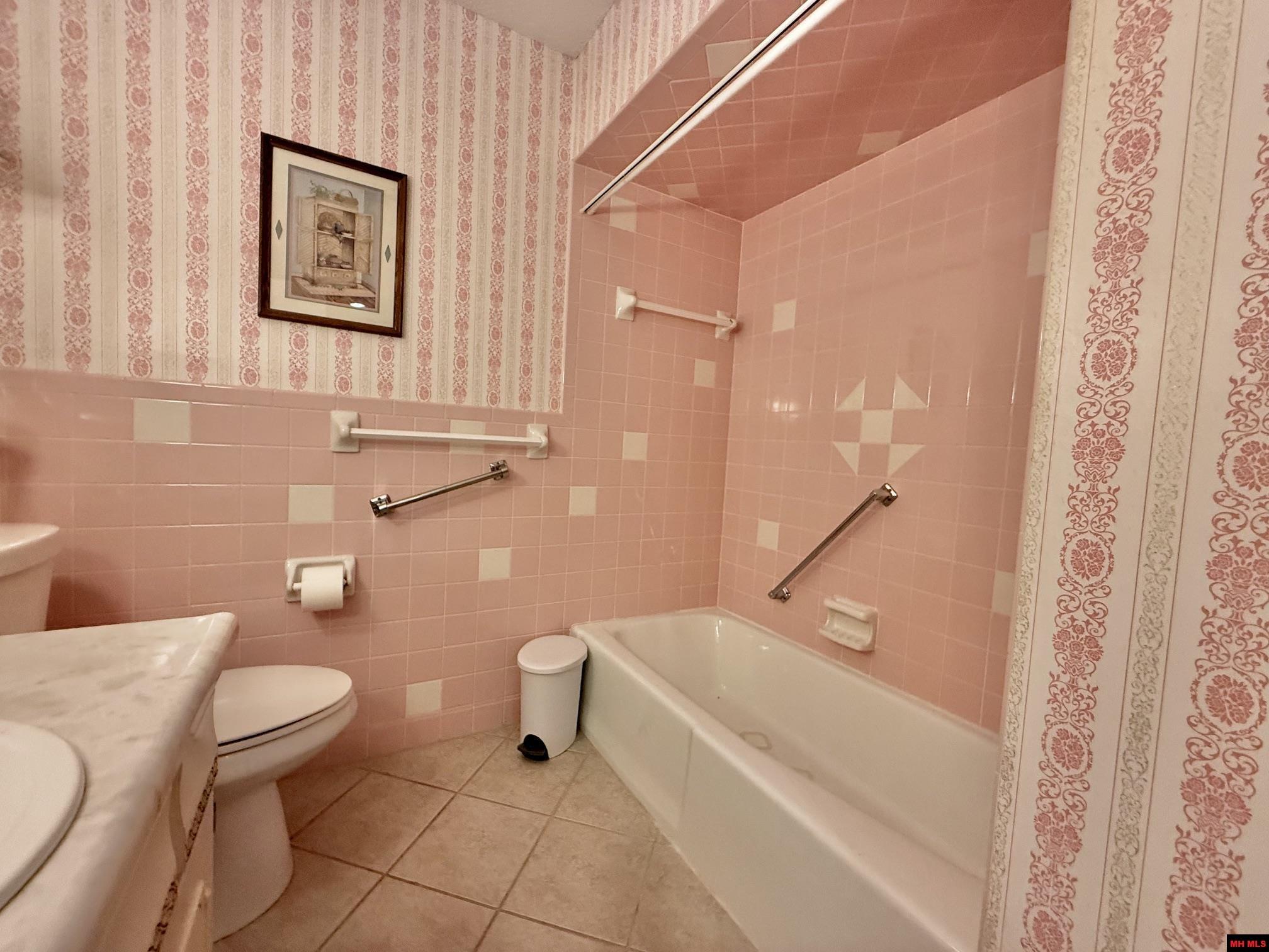 1307 MEADOWBROOK DRIVE Mountain Home, AR