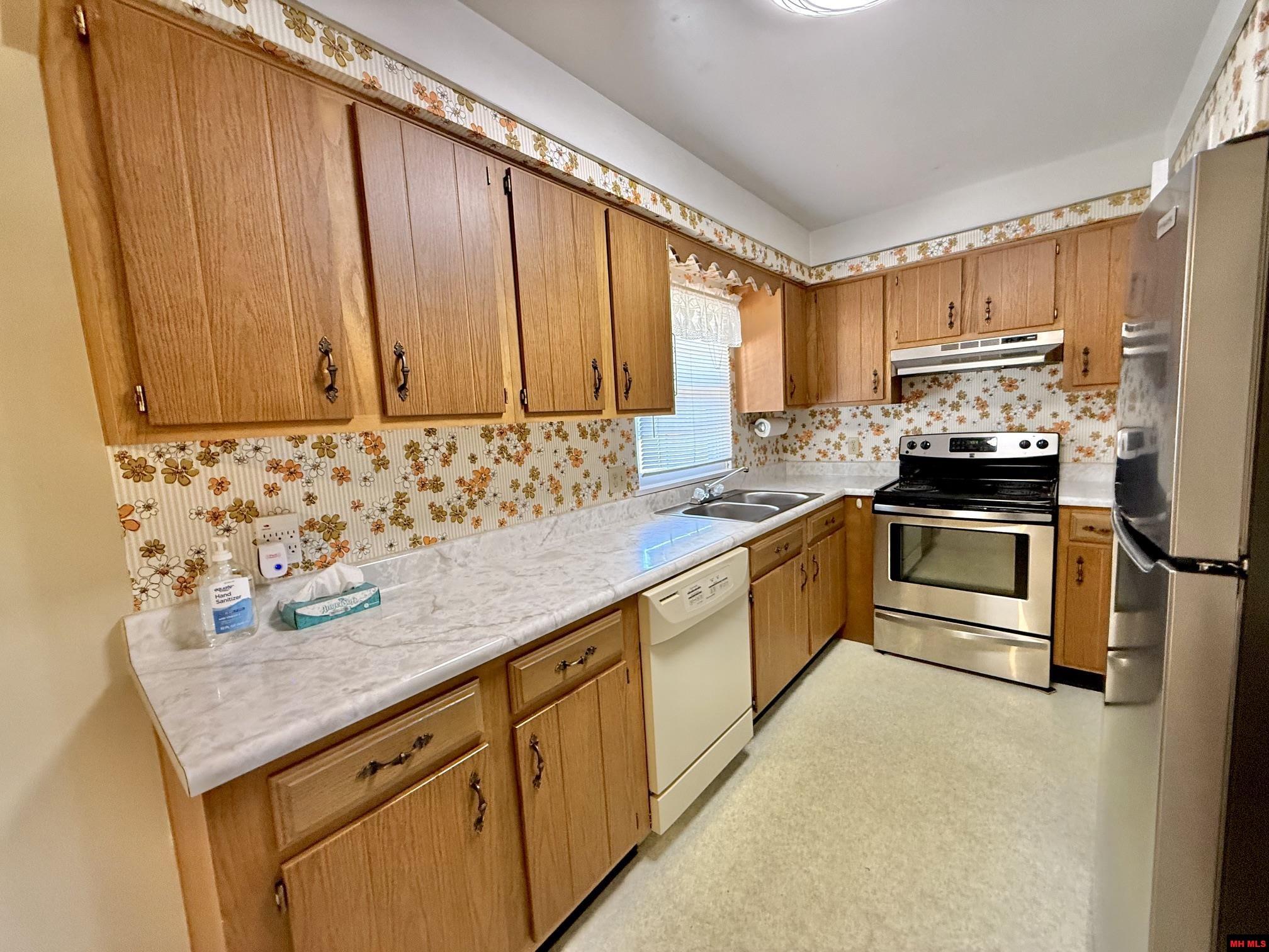 1307 MEADOWBROOK DRIVE Mountain Home, AR