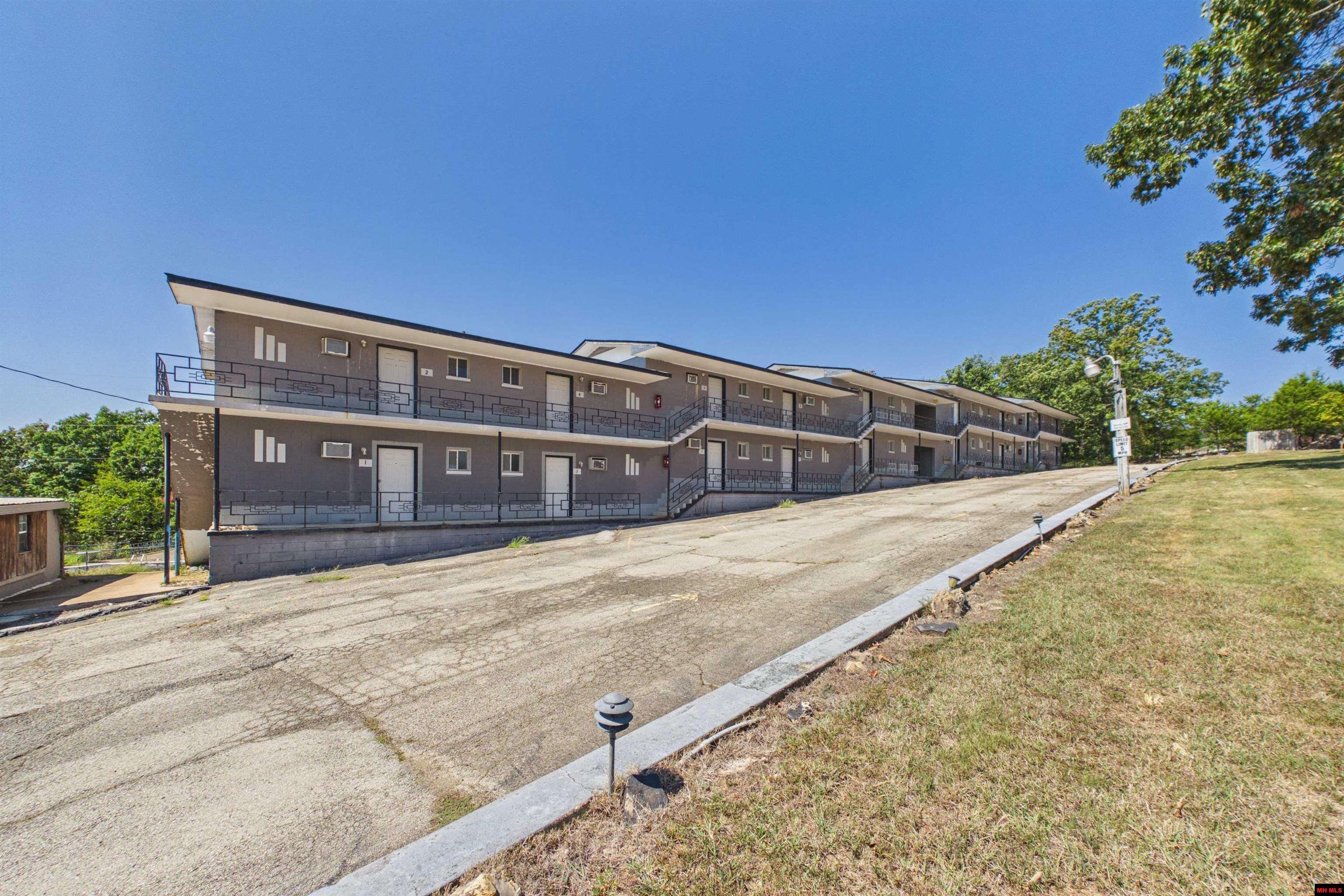 1608 CENTRAL BOULEVARD, Bull Shoals, AR