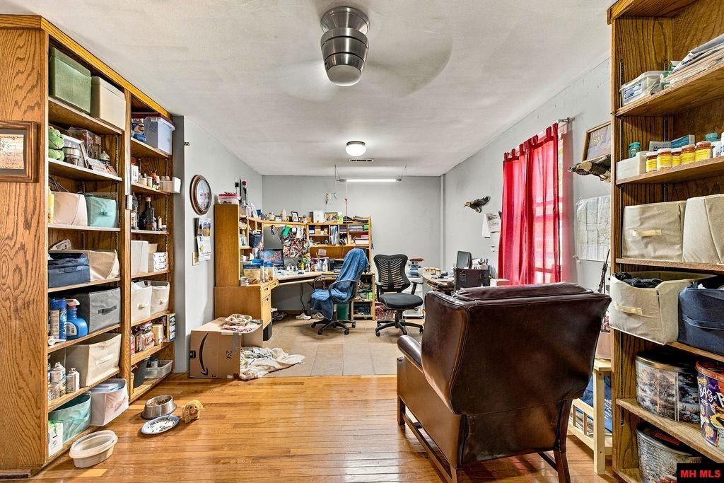 408 N Cardinal Drive