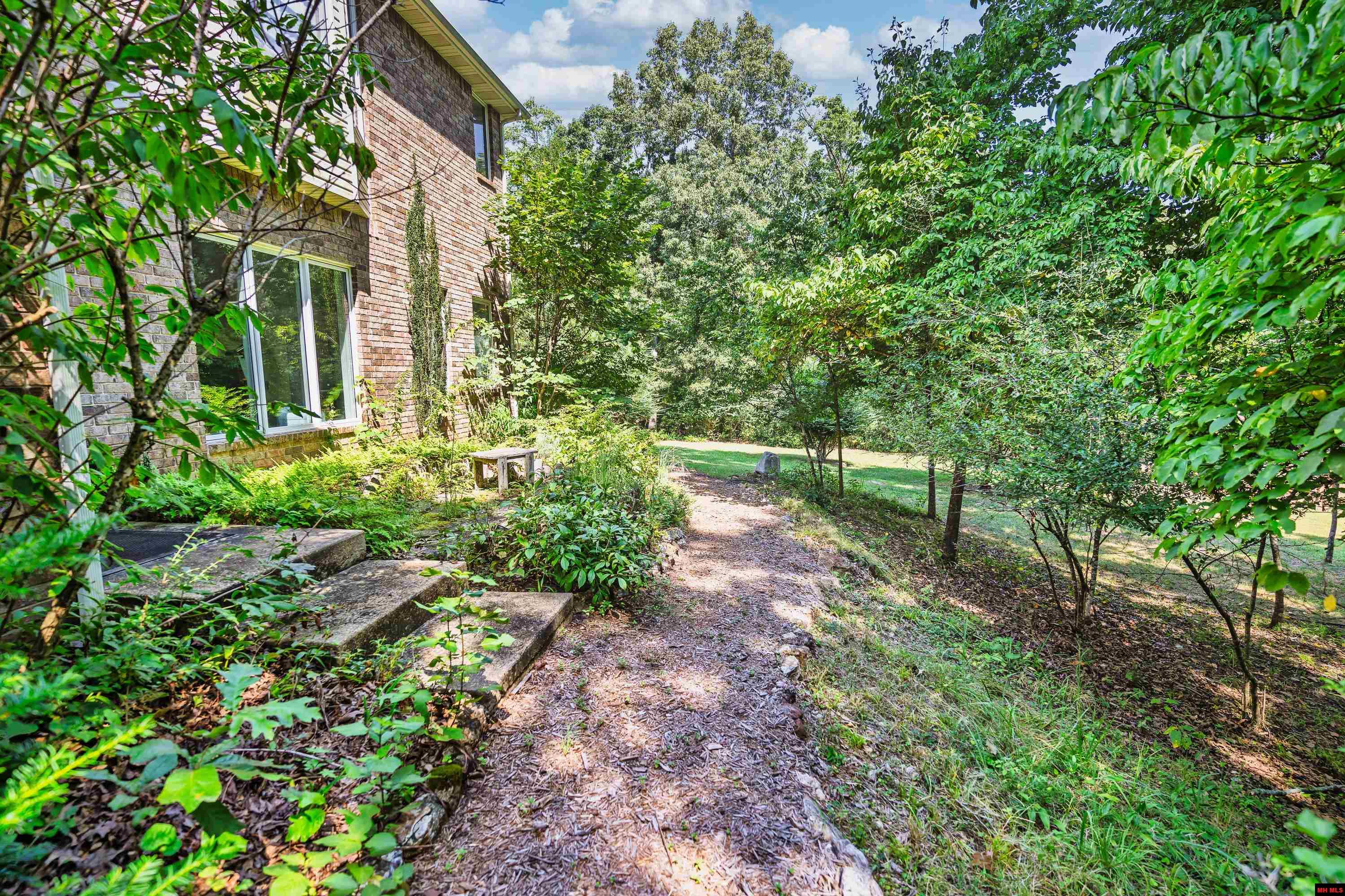 121 STONEGATE DRIVE Mountain Home, AR