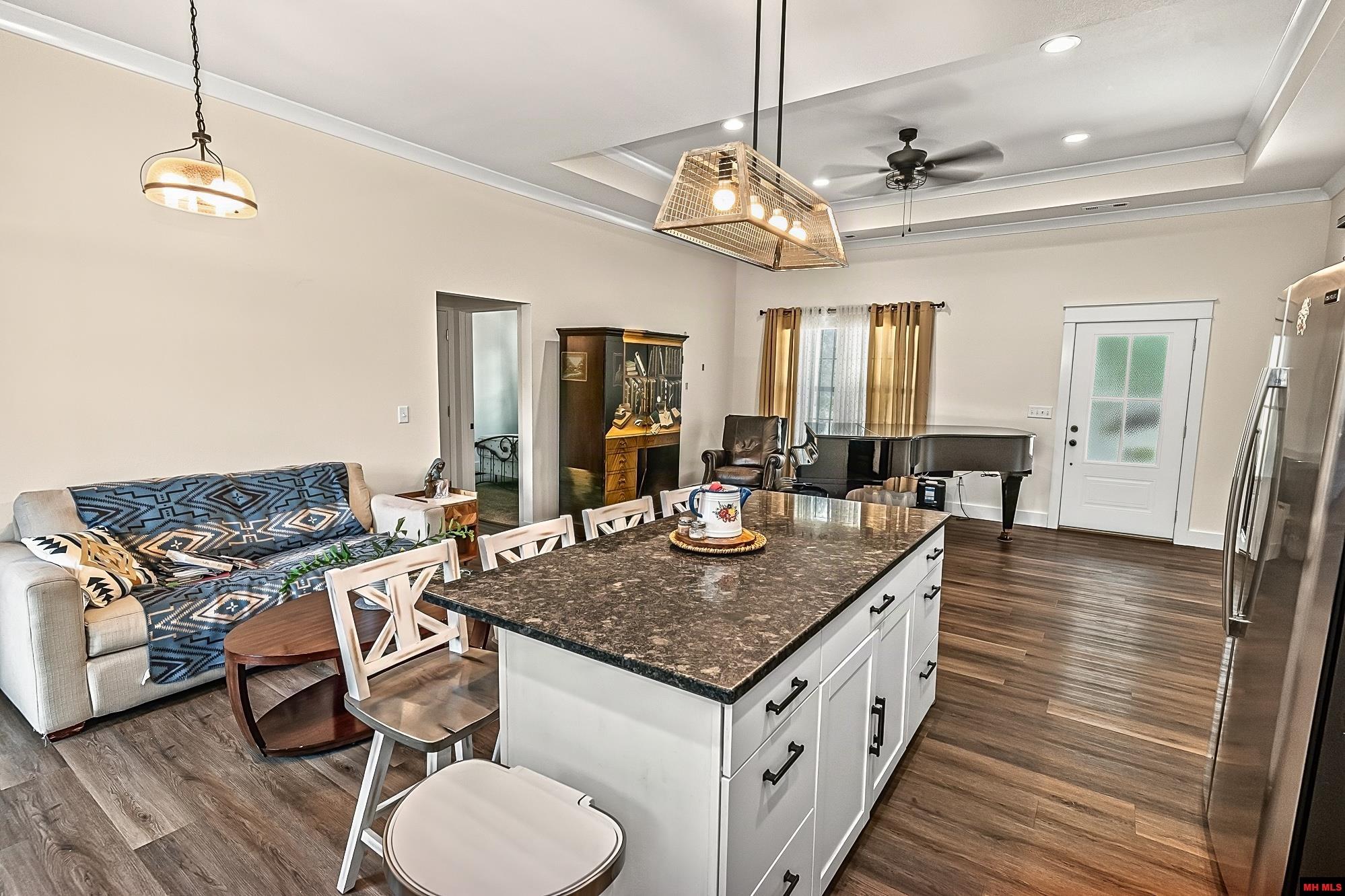 1341 HAMPSHIRE CIRCLE Mountain Home, AR