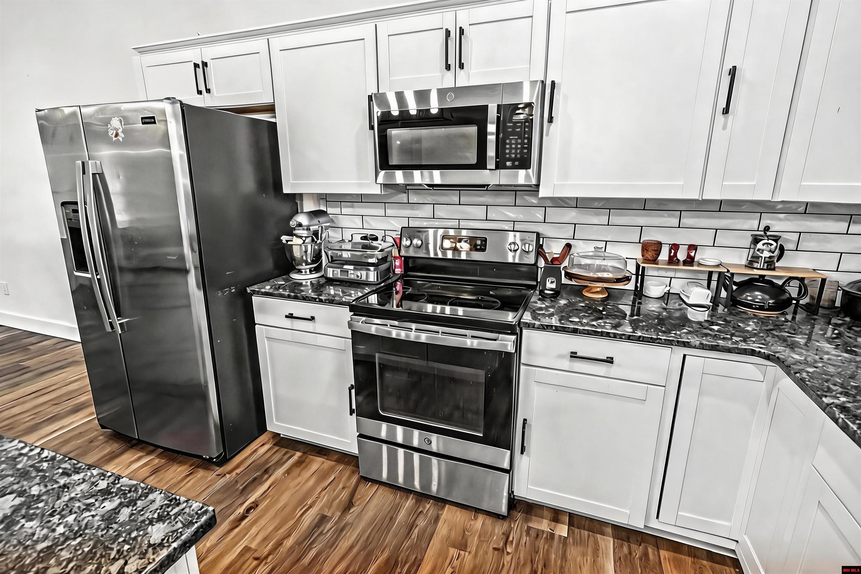 1341 HAMPSHIRE CIRCLE Mountain Home, AR